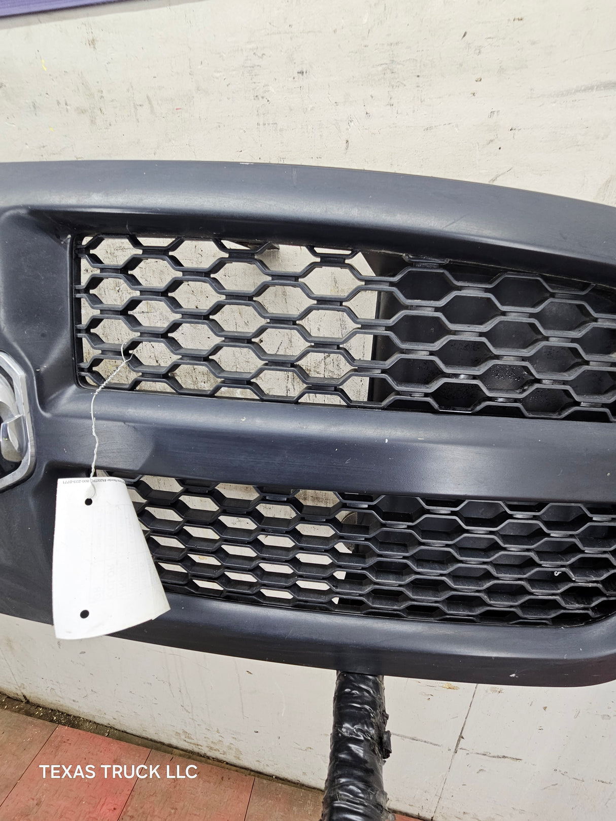 2013-2018 Dodge Ram 1500 Chrome Grill Surround