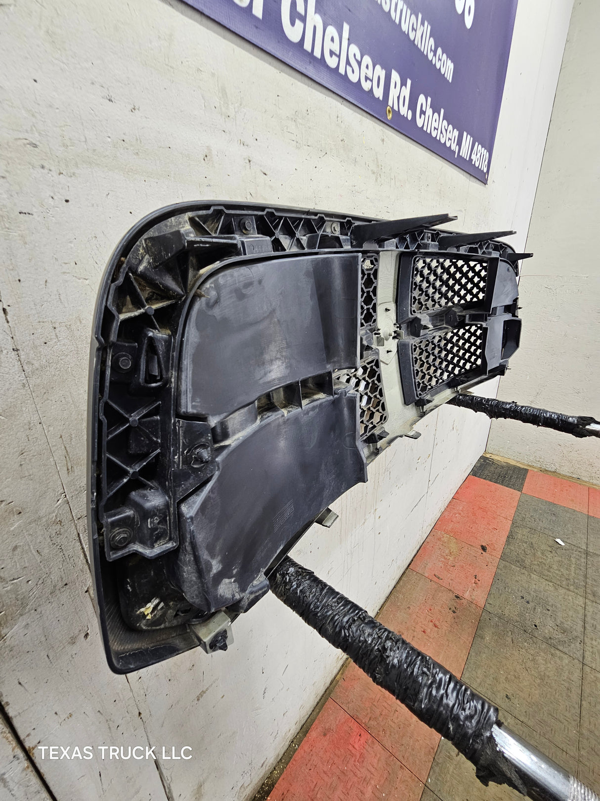 2013-2018 Dodge Ram 1500 Chrome Grill Surround