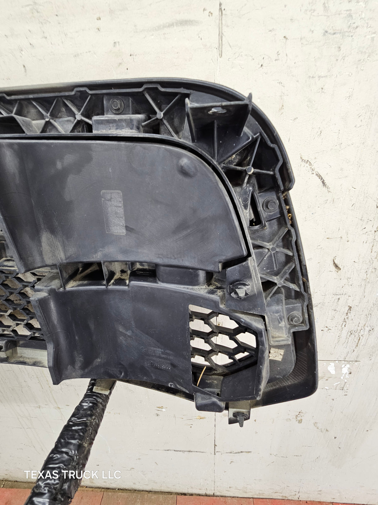 2013-2018 Dodge Ram 1500 Chrome Grill Surround