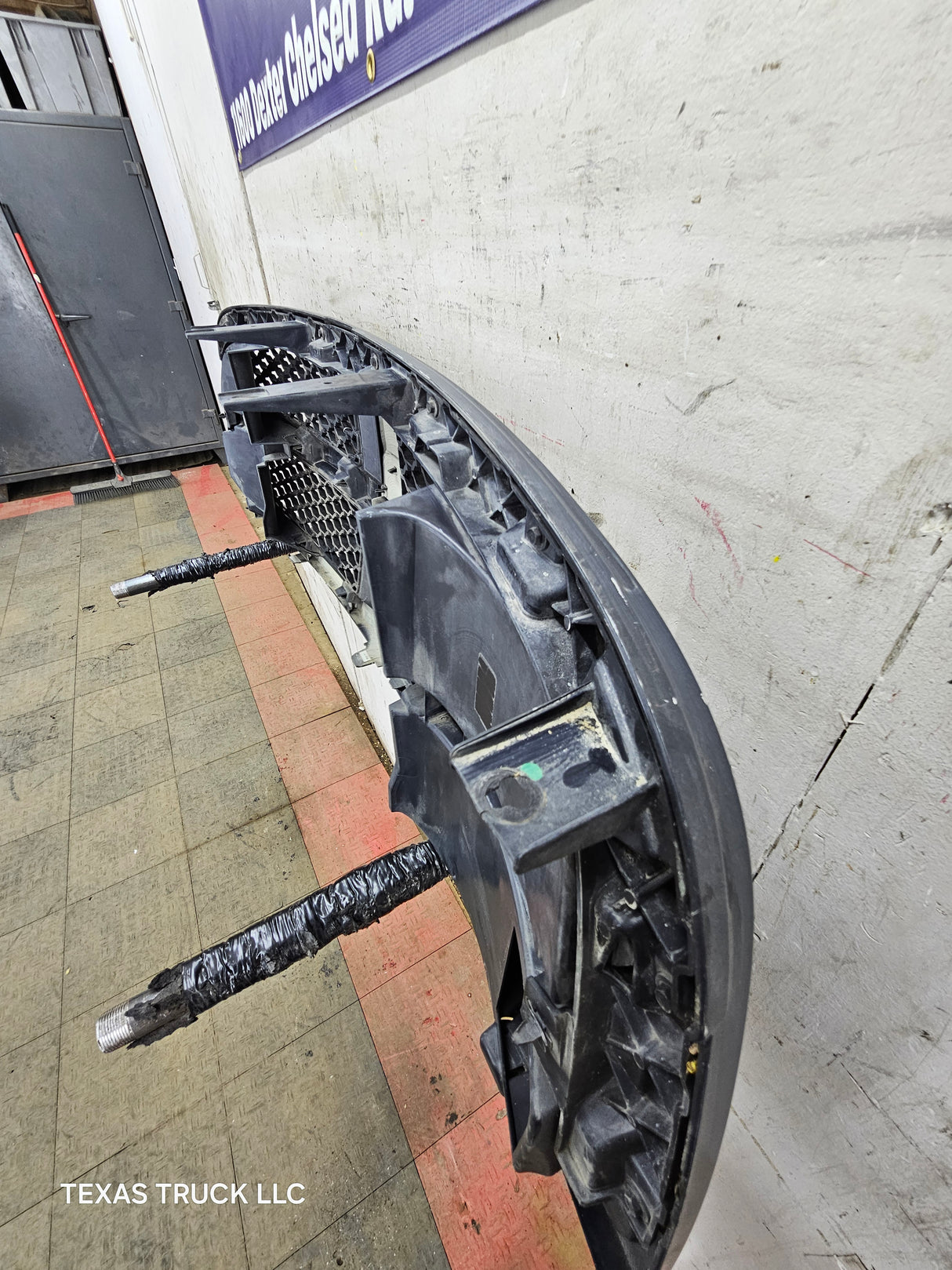 2013-2018 Dodge Ram 1500 Chrome Grill Surround