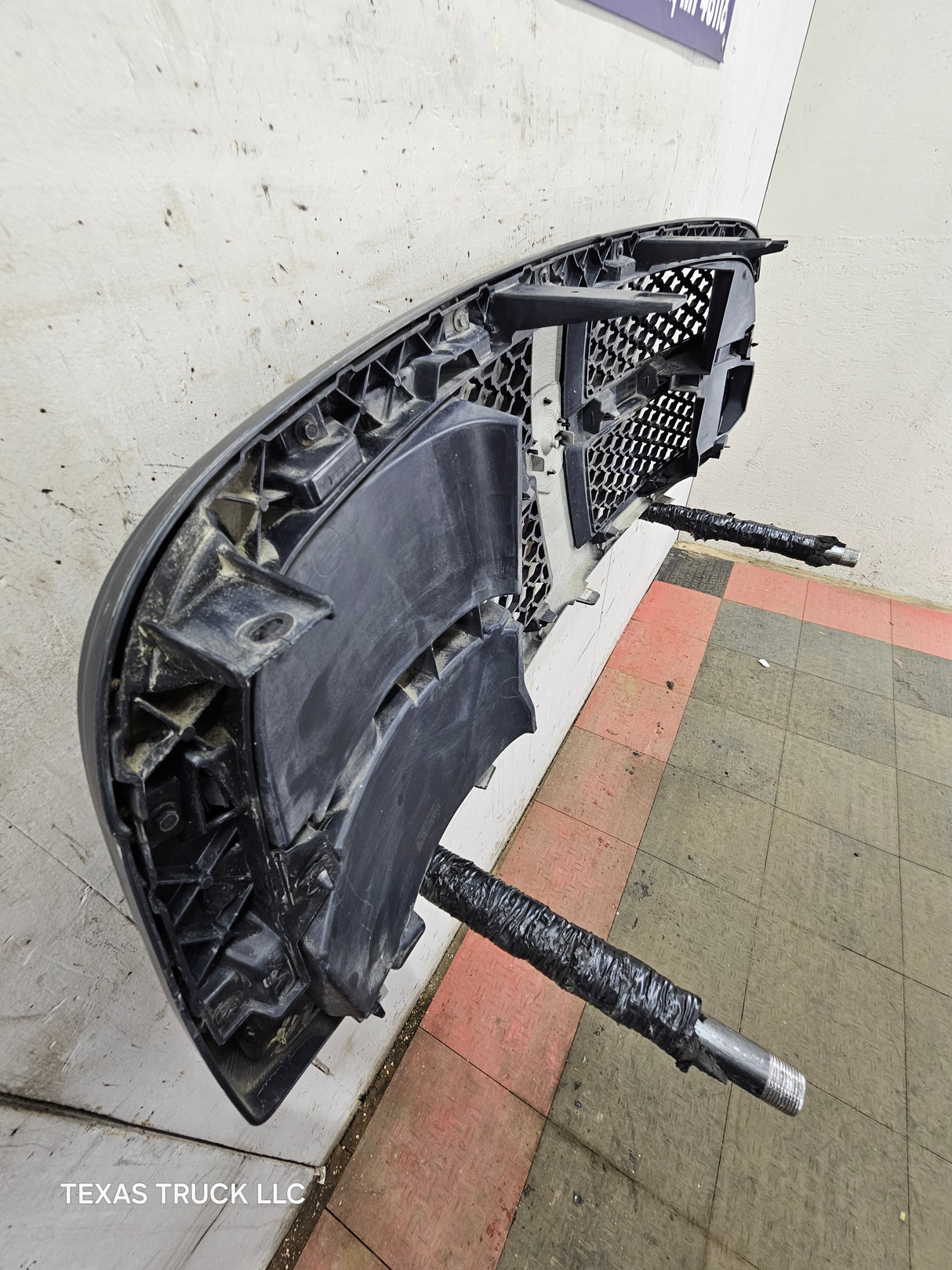 2013-2018 Dodge Ram 1500 Chrome Grill Surround