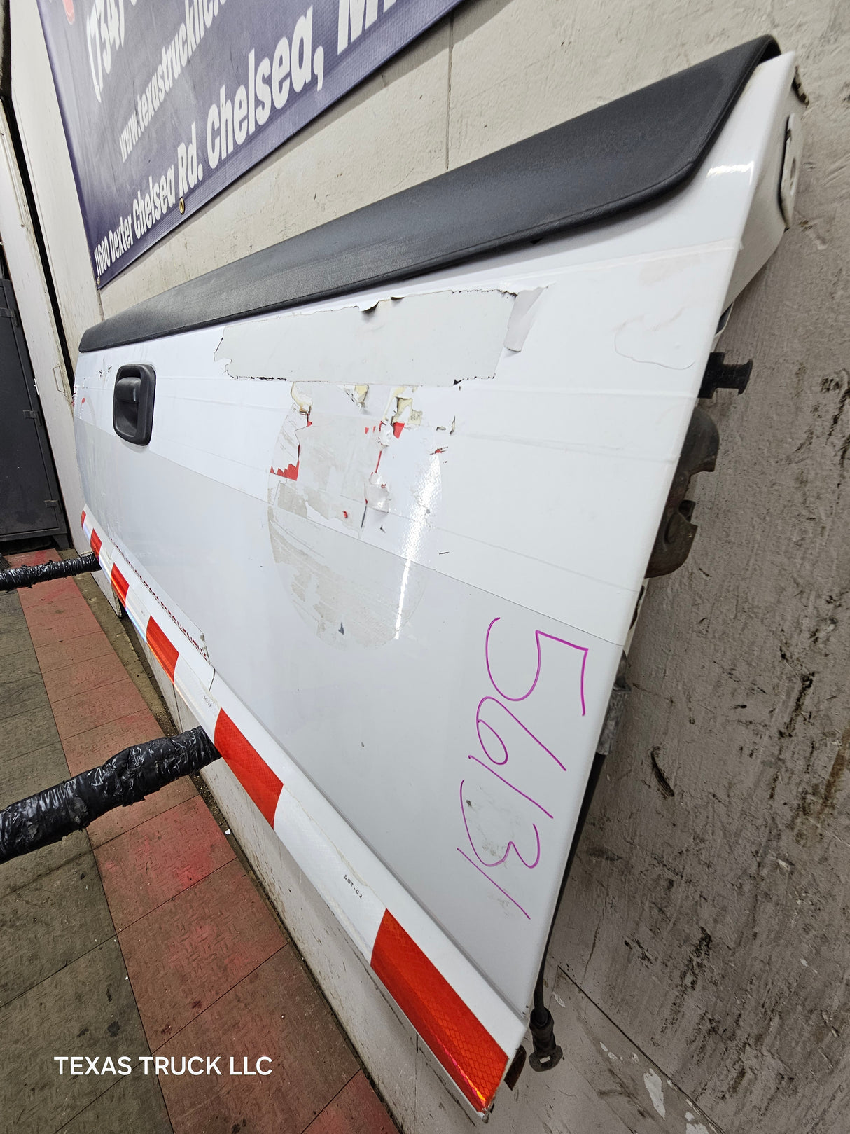 1999-2007 Chevrolet Silverado / GMC Sierra 1500 2500 3500 Tailgate - Summit White