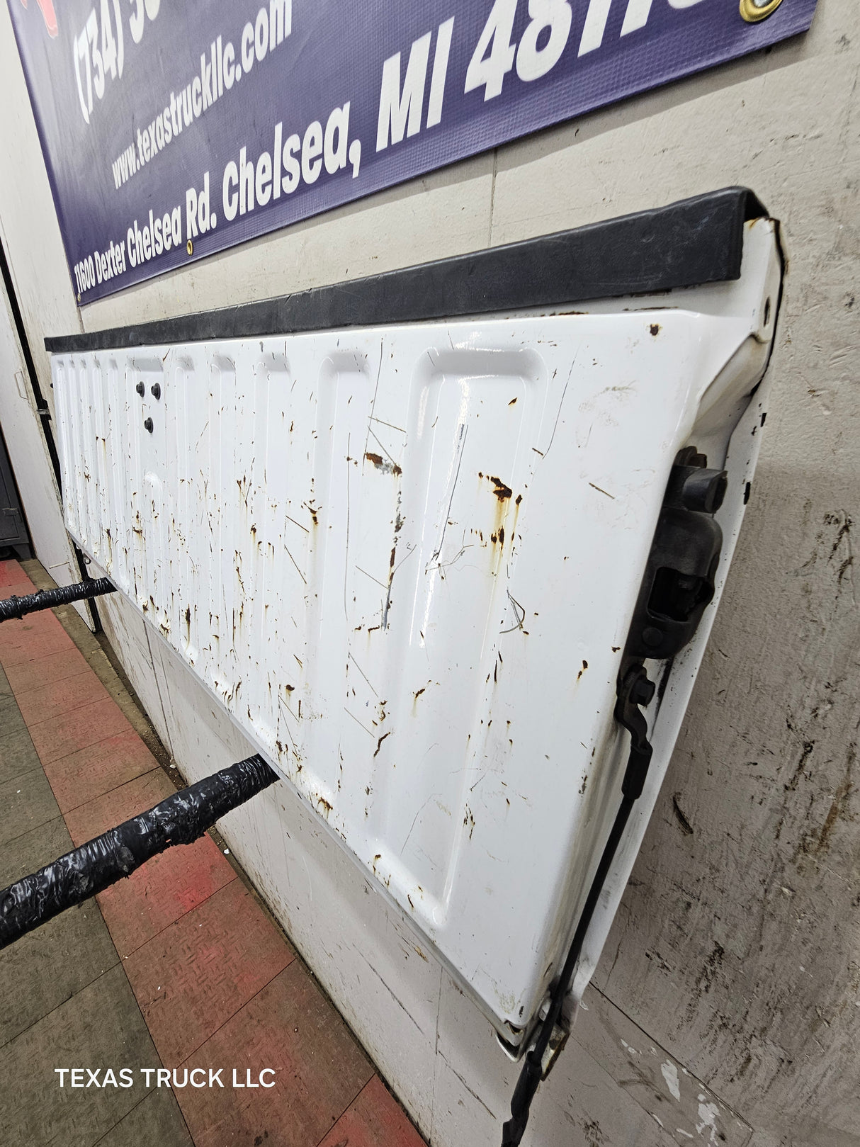 1999-2007 Chevrolet Silverado / GMC Sierra 1500 2500 3500 Tailgate