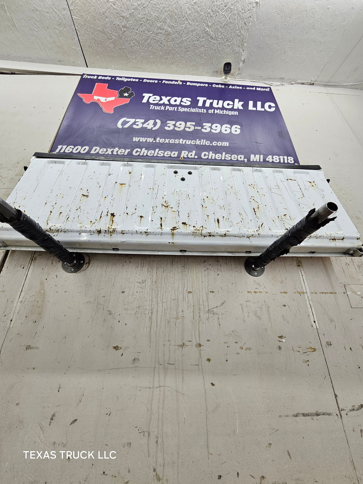 1999-2007 Chevrolet Silverado / GMC Sierra 1500 2500 3500 Tailgate