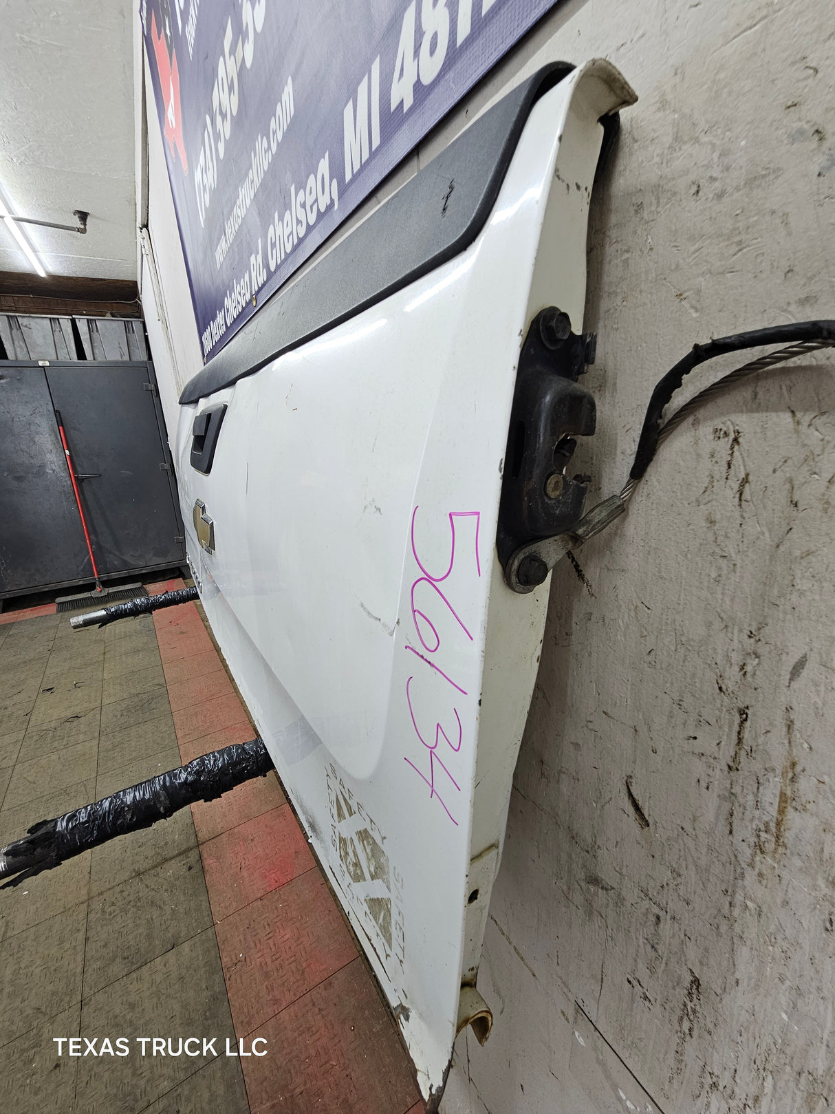 2007-2013 Chevrolet Silverado / GMC Sierra Tailgate 1500 2500 3500 HD