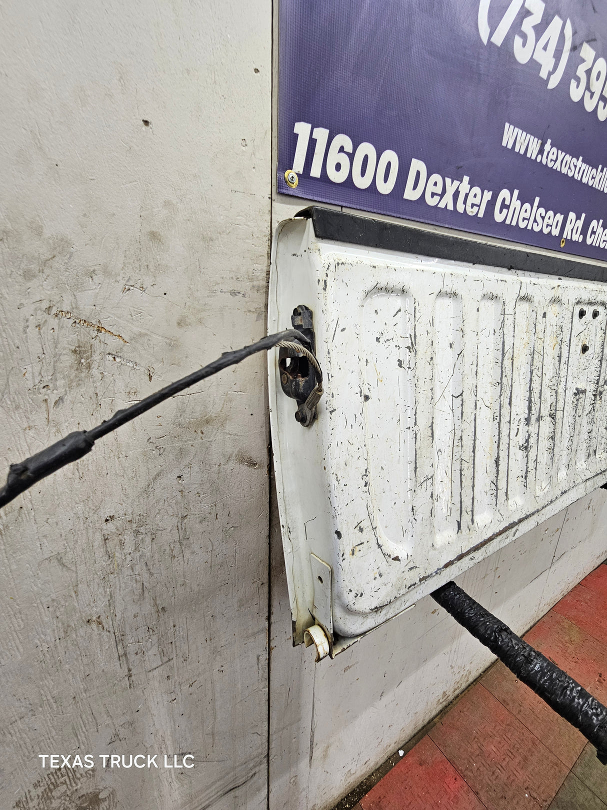 2007-2013 Chevrolet Silverado / GMC Sierra Tailgate 1500 2500 3500 HD