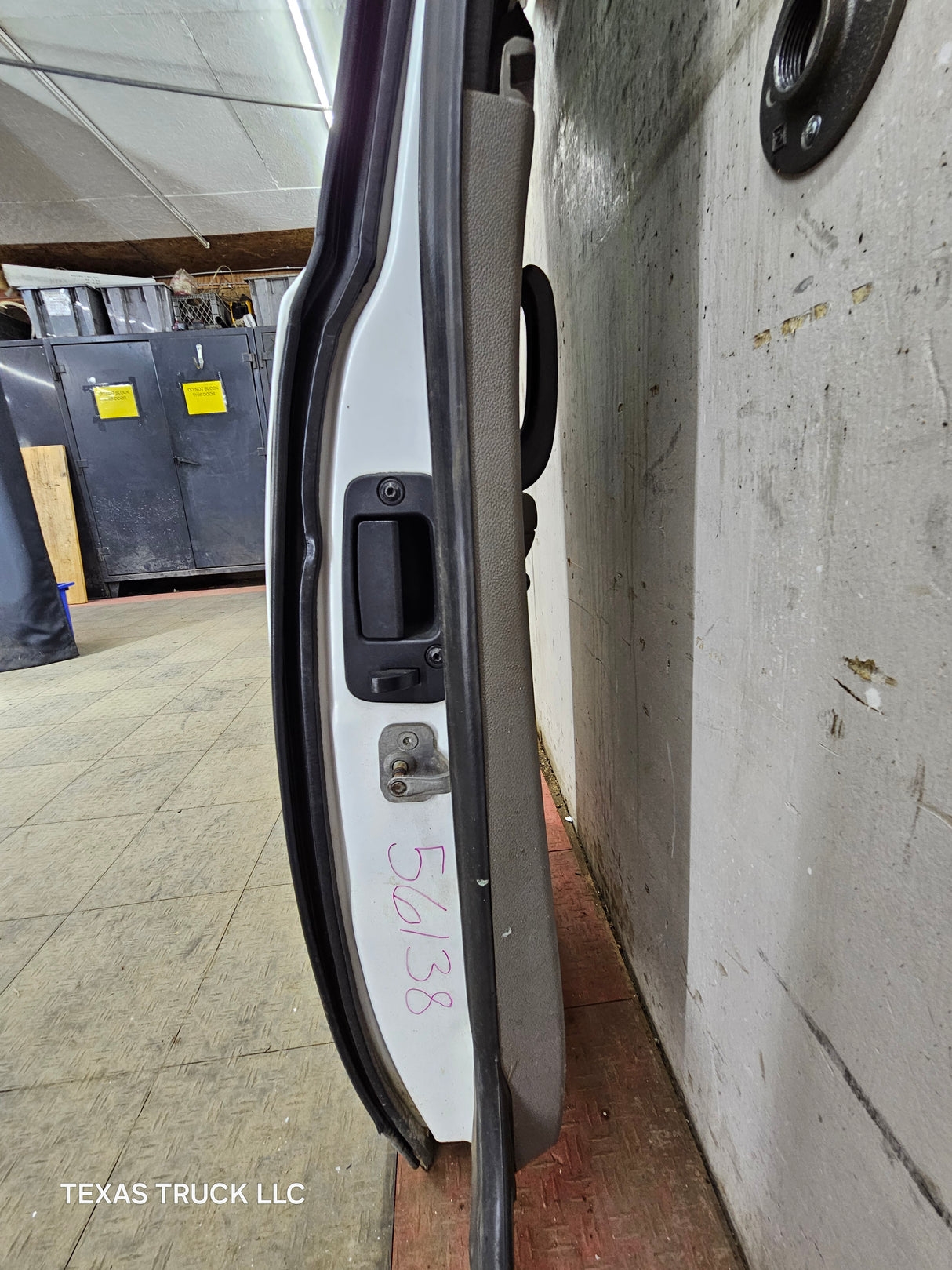 2007-2013 Chevrolet Silverado / GMC Sierra 1500 2500 3500 HD Passenger side Extended Cab RH Rear Door