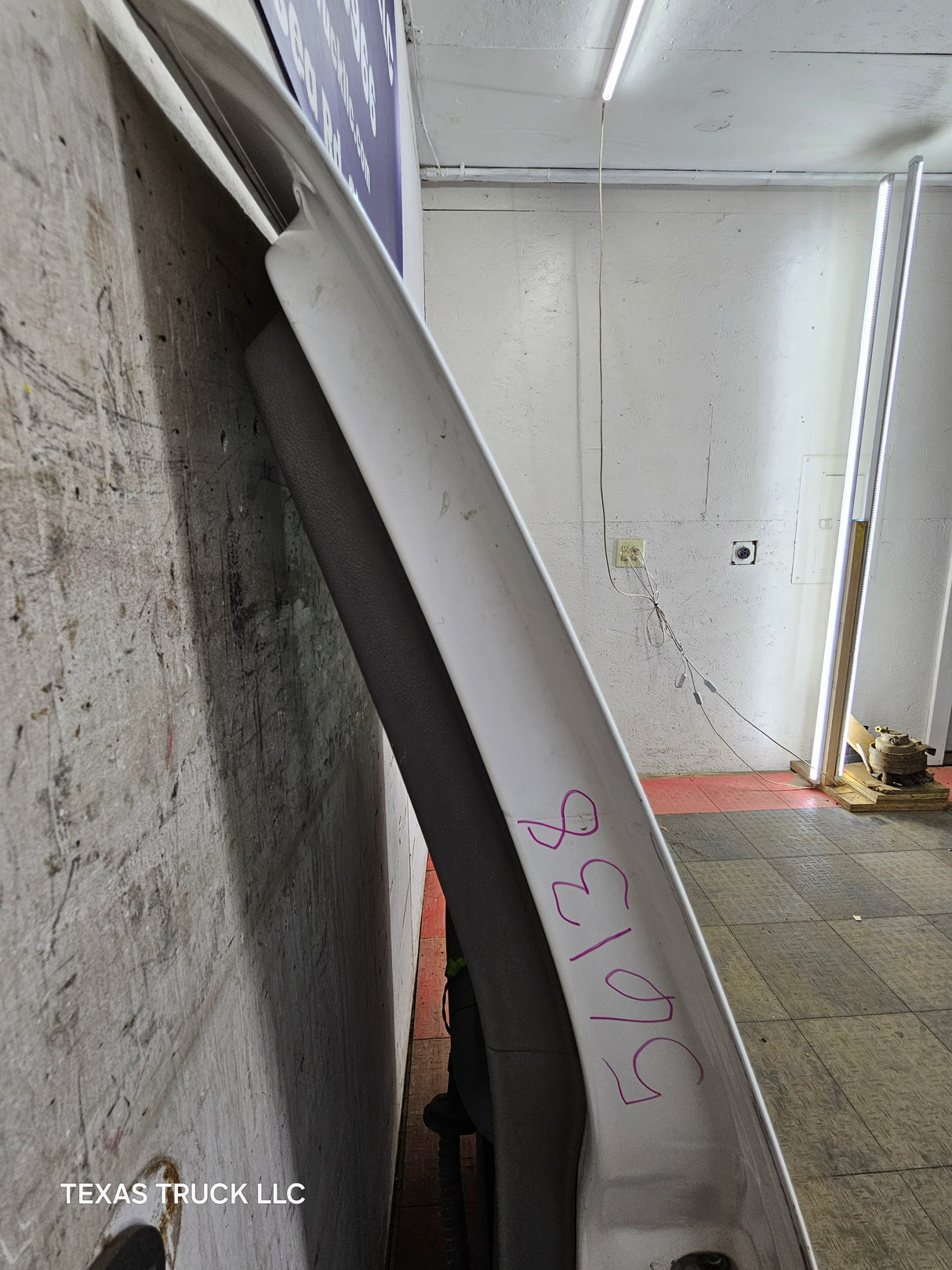 2007-2013 Chevrolet Silverado / GMC Sierra 1500 2500 3500 HD Passenger side Extended Cab RH Rear Door