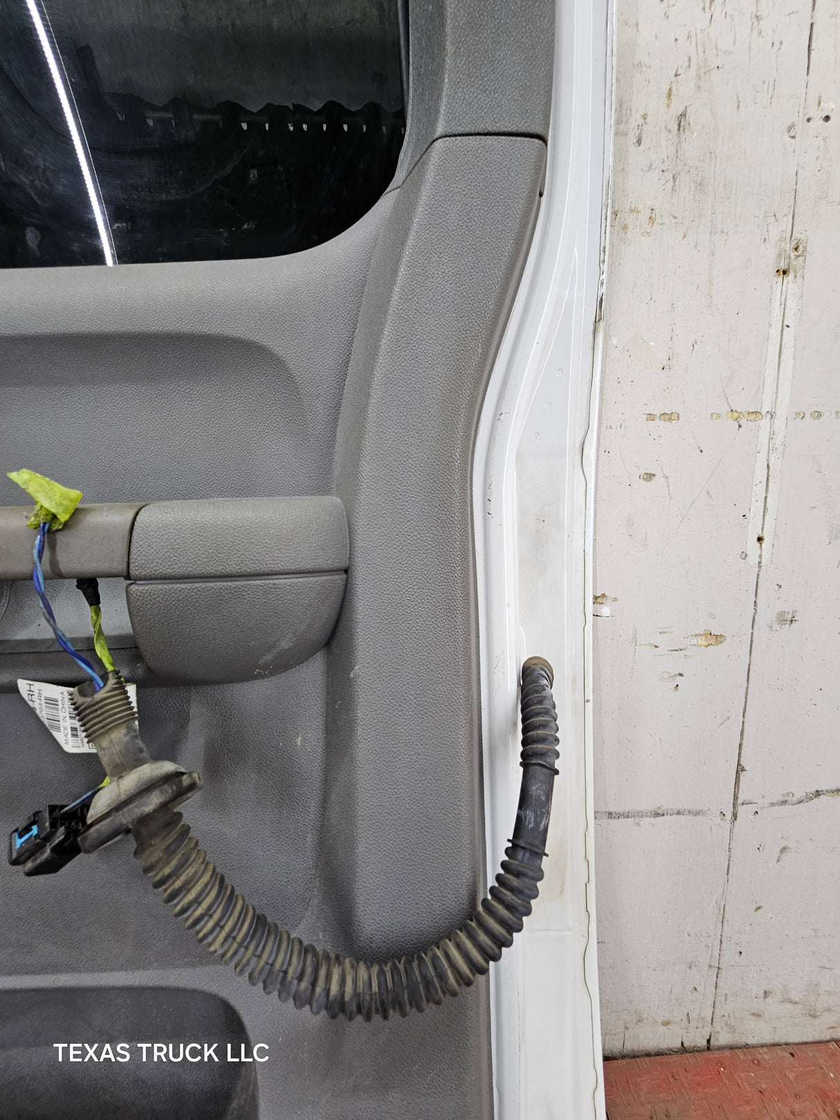 2007-2013 Chevrolet Silverado / GMC Sierra 1500 2500 3500 HD Passenger side Extended Cab RH Rear Door