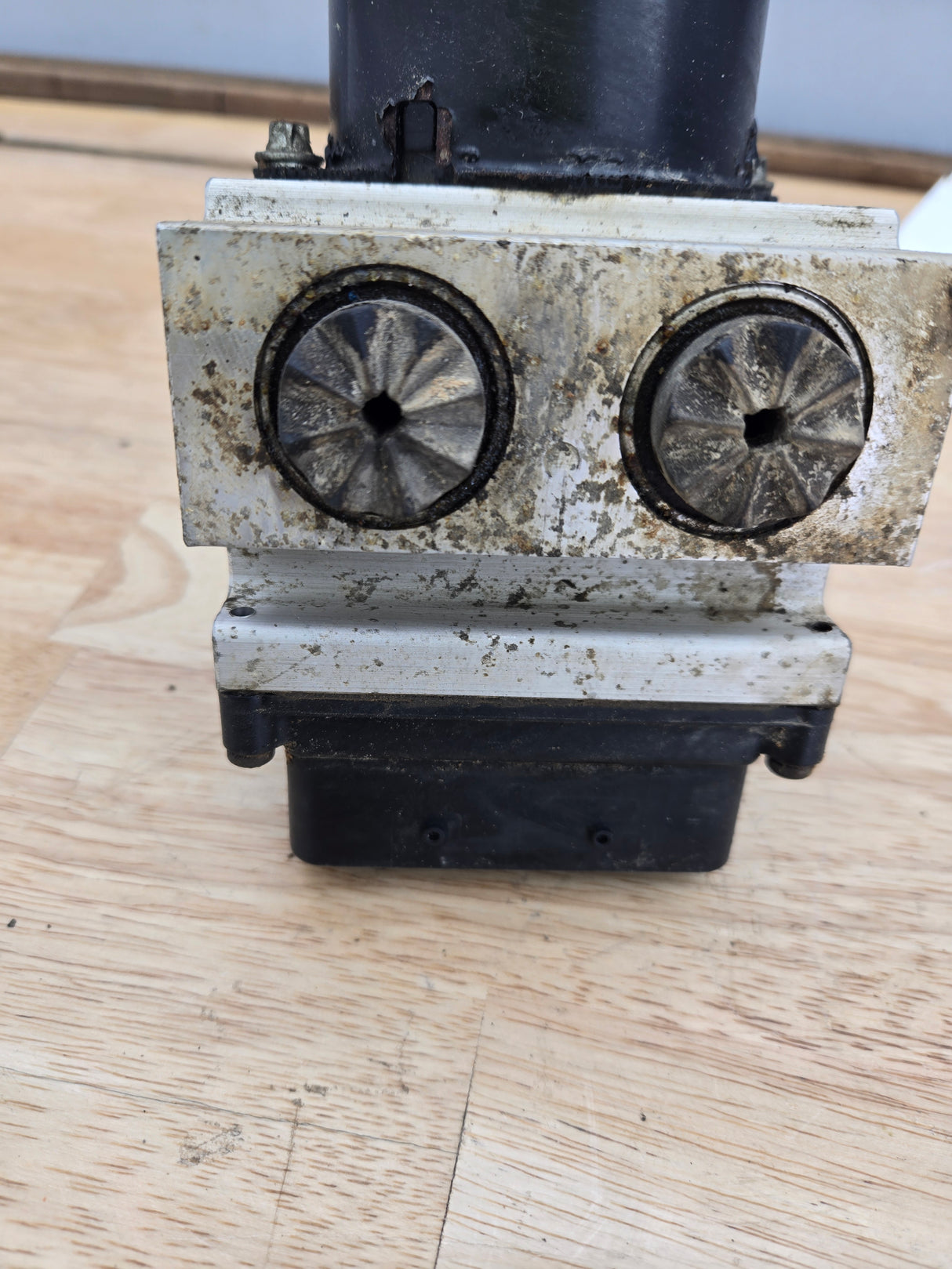 2017-2018 Dodge Ram 2500 3500 ABS Pump Module Control Assembly