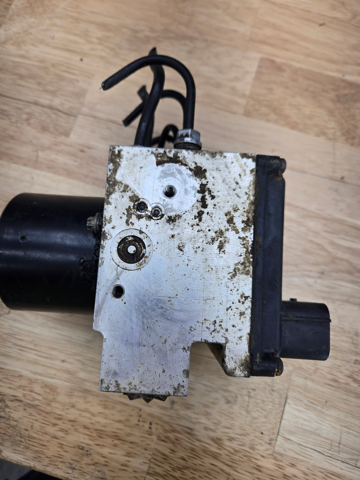 2017-2018 Dodge Ram 2500 3500 ABS Pump Module Control Assembly