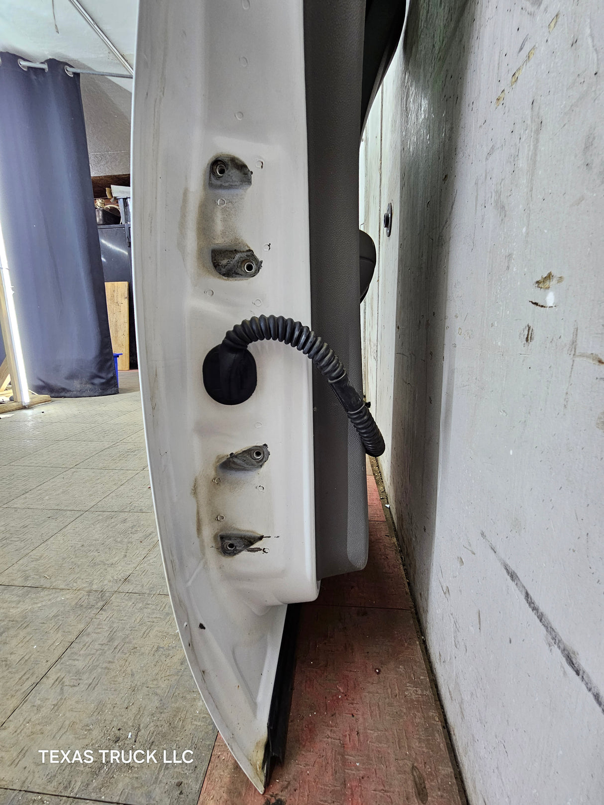 2007-2013 Chevrolet Silverado / GMC Sierra 1500 2500 3500 HD Driver Side Extended Cab LH Rear Door