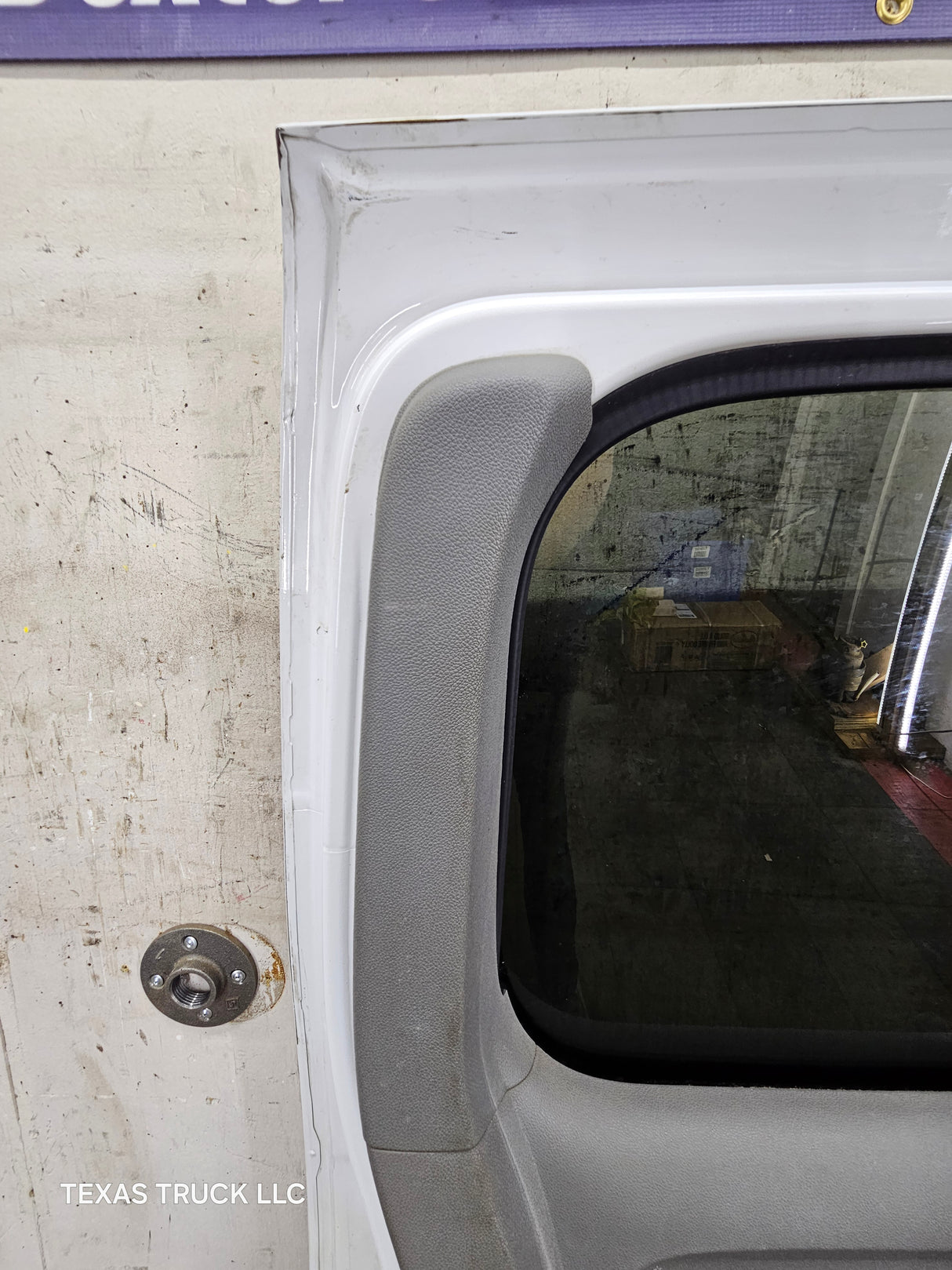 2007-2013 Chevrolet Silverado / GMC Sierra 1500 2500 3500 HD Driver Side Extended Cab LH Rear Door