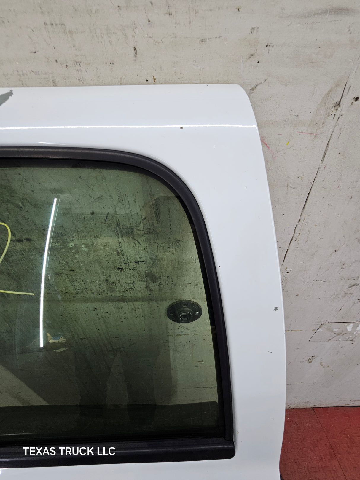 1999-2007 Chevrolet Silverado / GMC Sierra 1500 2500 3500 HD Rear Driver side LH Crew Cab rear door