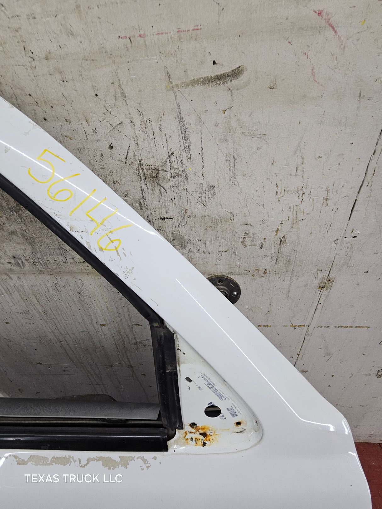 1999-2006 Chevrolet Silverado / GMC Sierra 1500 2500 3500 HD Front Passenger side Door RH