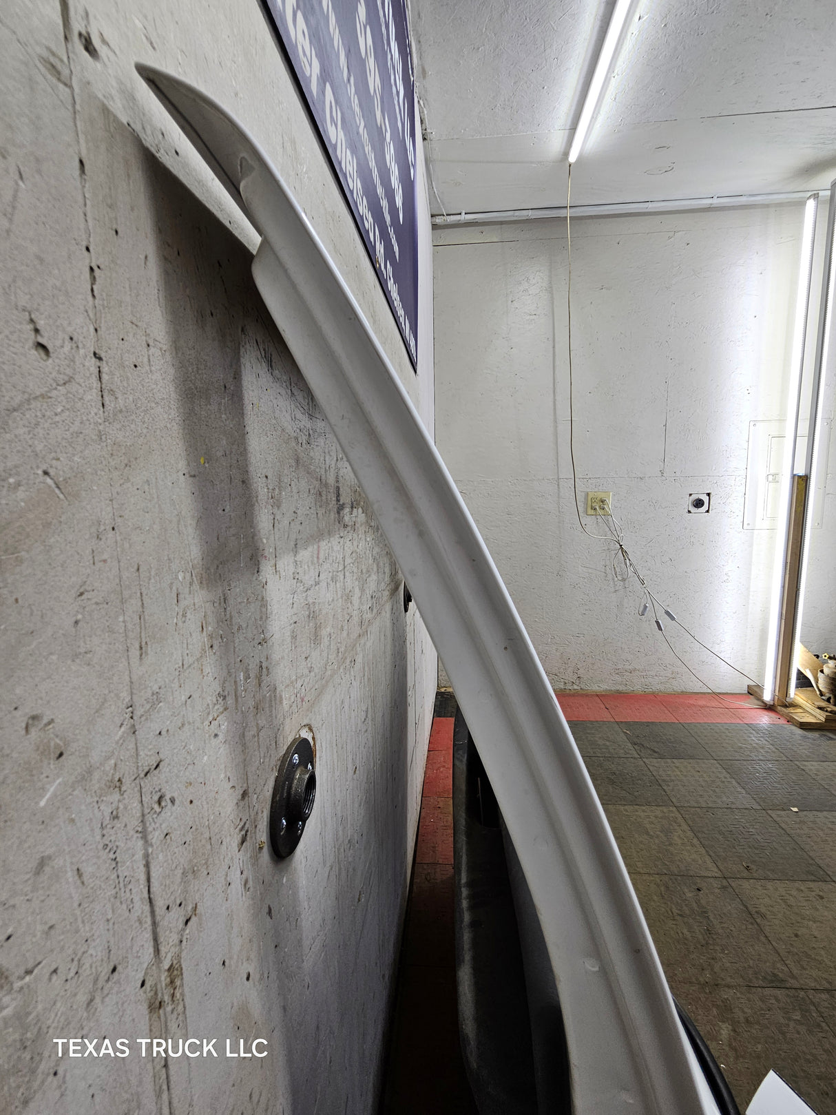 1999-2006 Chevrolet Silverado / GMC Sierra 1500 2500 3500 HD Front Passenger side Door RH