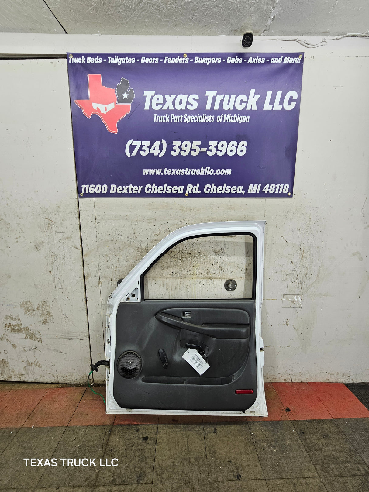 1999-2006 Chevrolet Silverado / GMC Sierra 1500 2500 3500 HD Front Passenger side Door RH