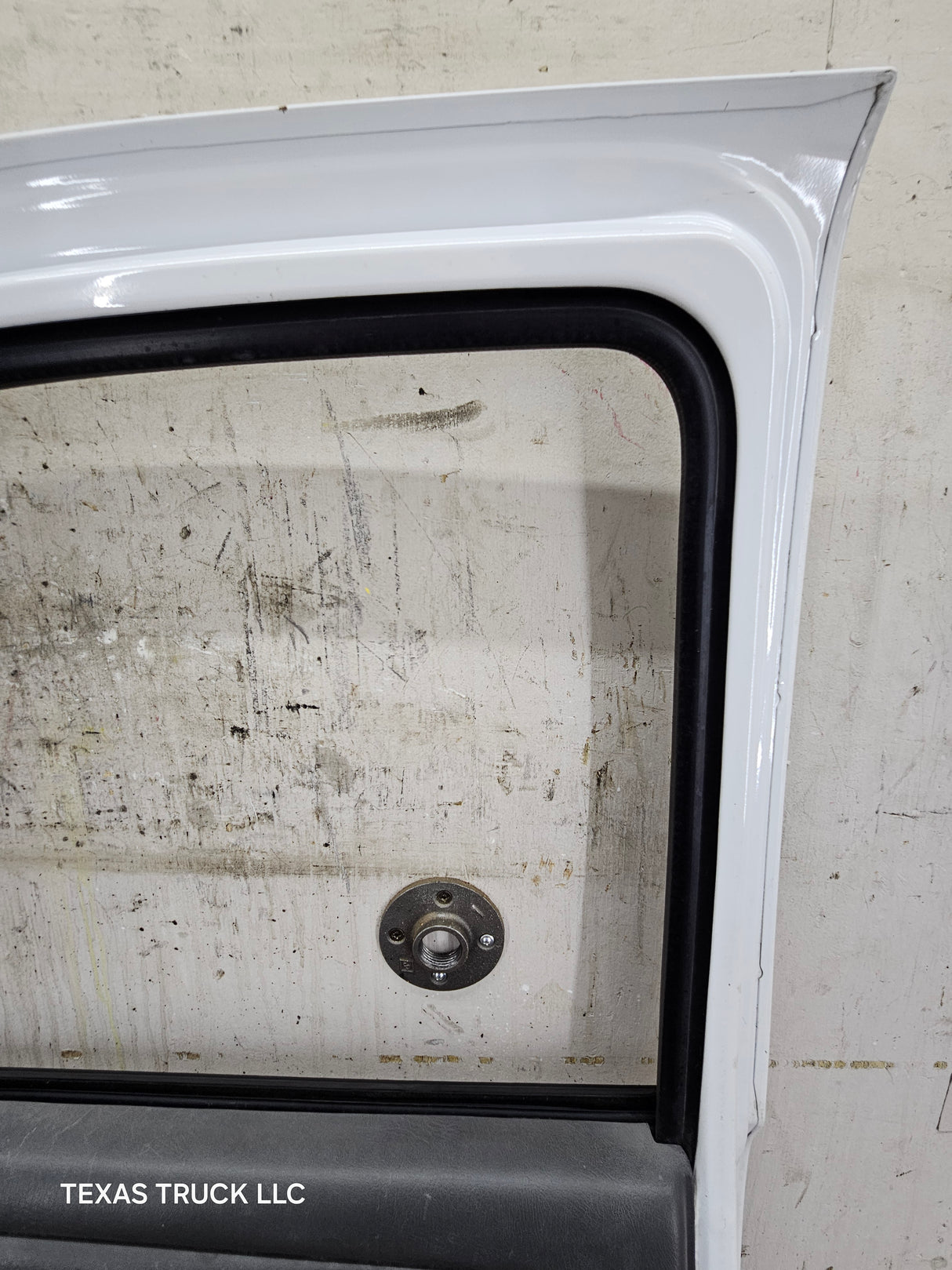 1999-2006 Chevrolet Silverado / GMC Sierra 1500 2500 3500 HD Front Passenger side Door RH