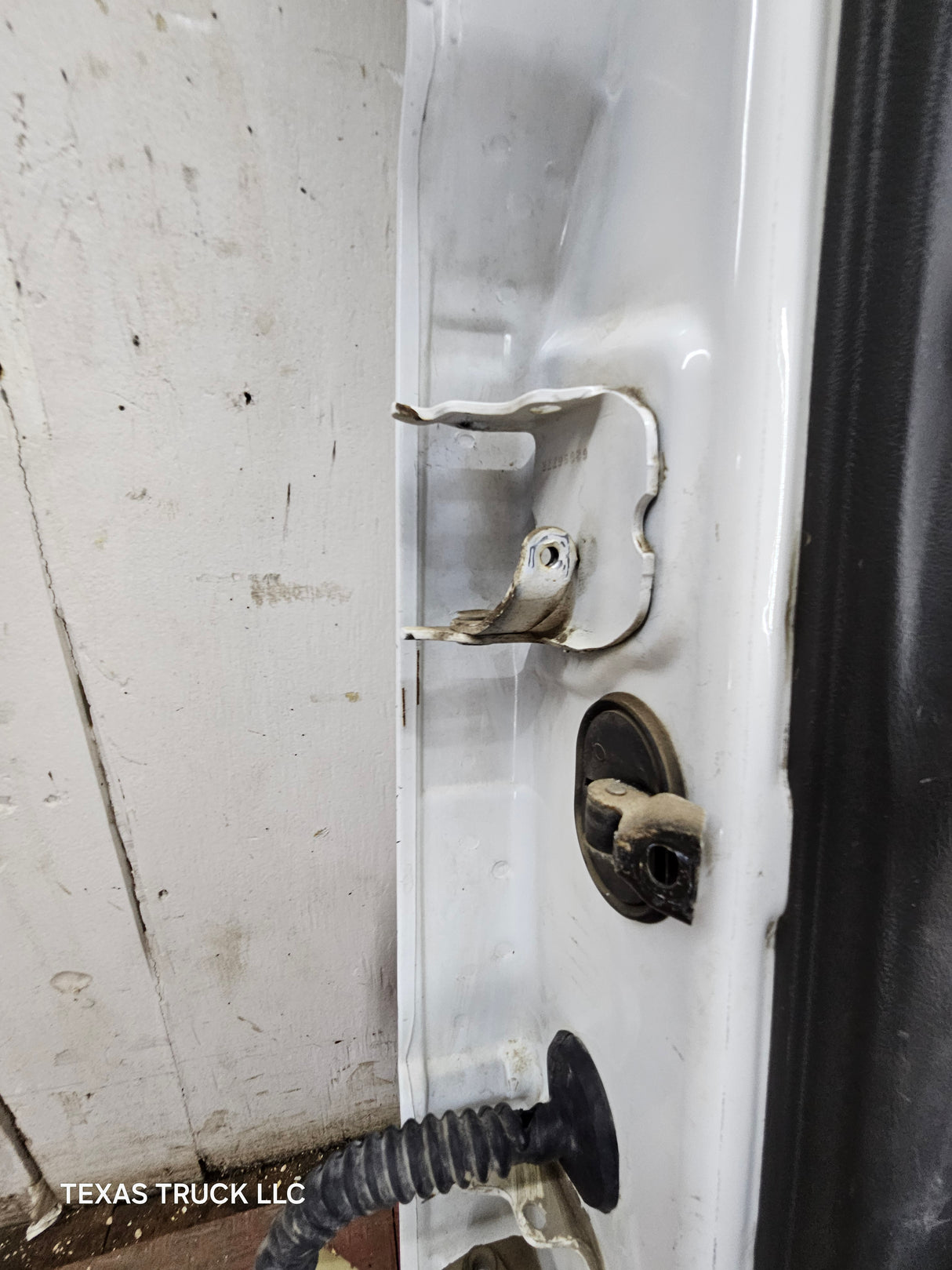 1999-2006 Chevrolet Silverado / GMC Sierra 1500 2500 3500 HD Rear Passenger side Crew Cab rear door RH