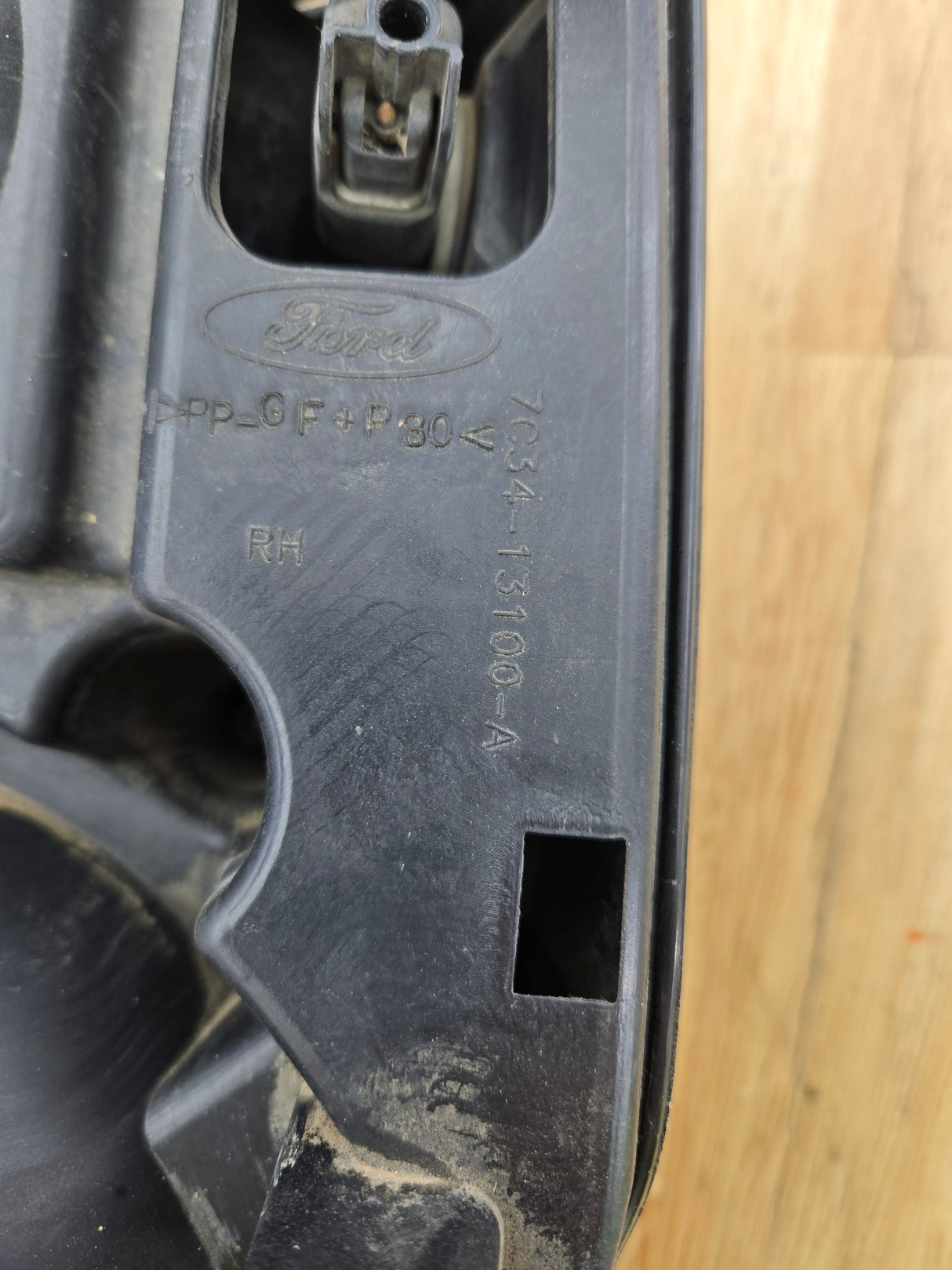 2008-2010 Ford Super Duty F250 F350 F450 F550 RH Passenger Side Sealed Beam Halogen Head Light & Marker Light Bucket 7C34-13100-A