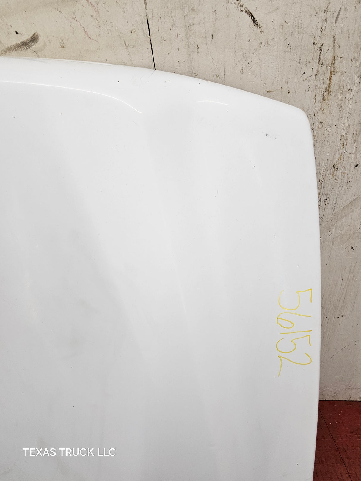 2003-2006 Chevrolet Silverado 1500 2500 'Cateye' Hood - Summit White