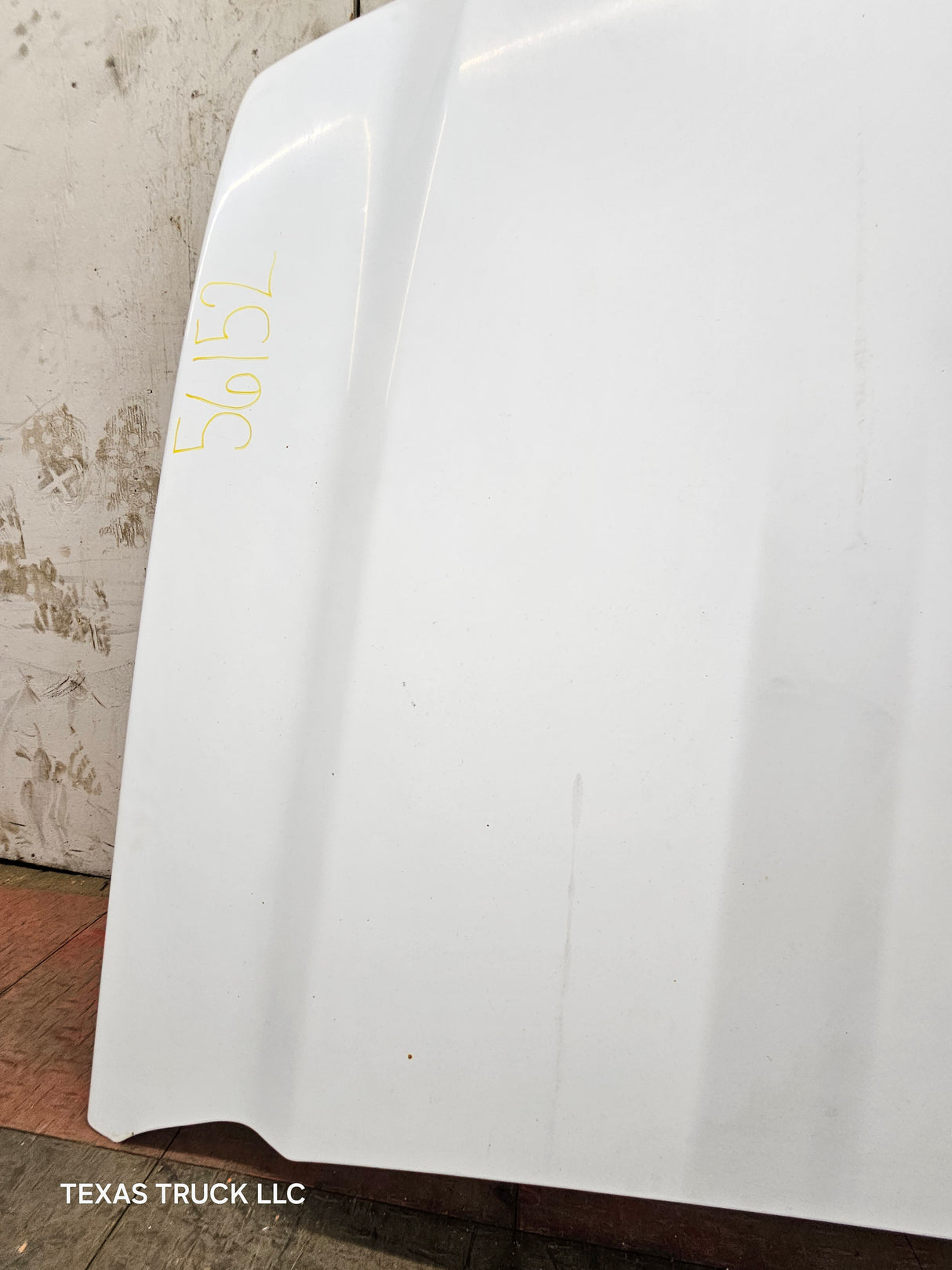 2003-2006 Chevrolet Silverado 1500 2500 'Cateye' Hood - Summit White