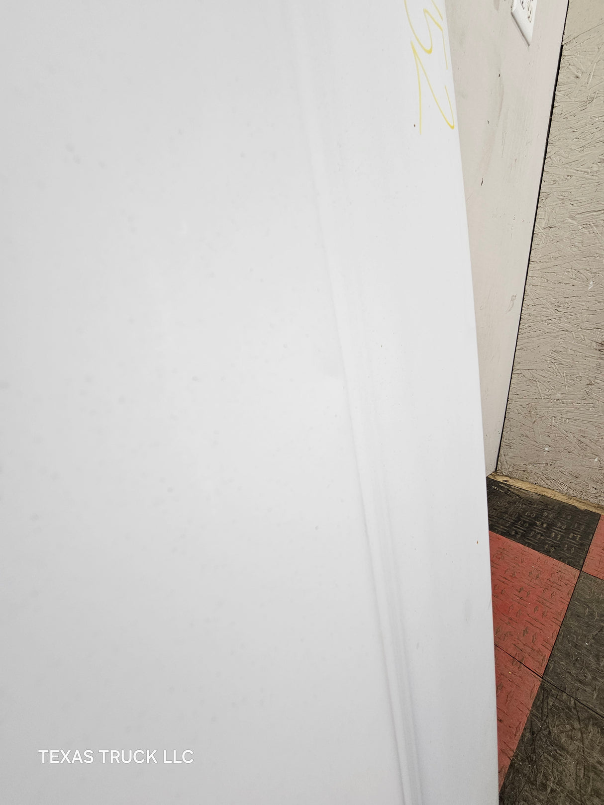 2003-2006 Chevrolet Silverado 1500 2500 'Cateye' Hood - Summit White