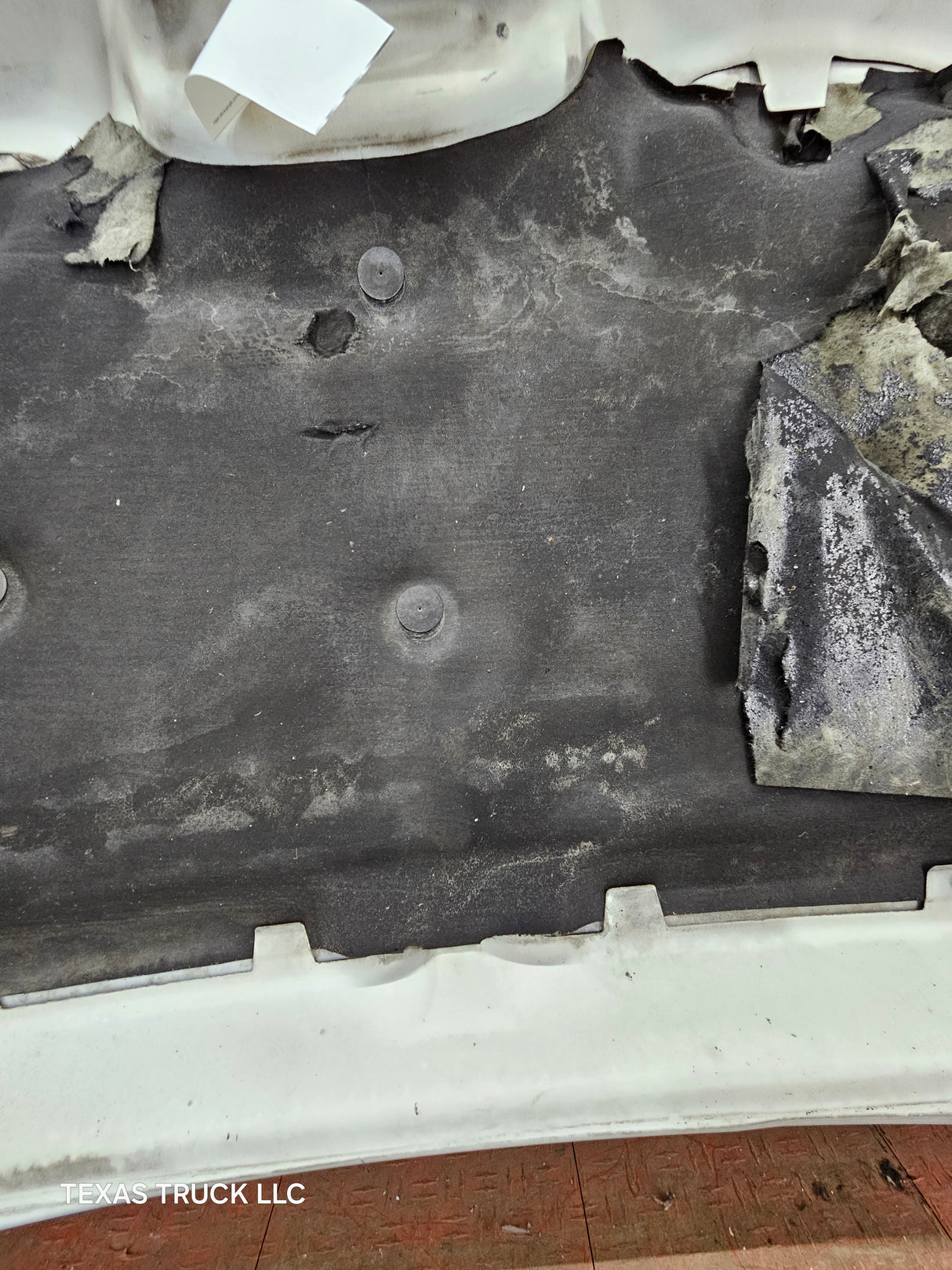 2003-2006 Chevrolet Silverado 1500 2500 'Cateye' Hood - Summit White