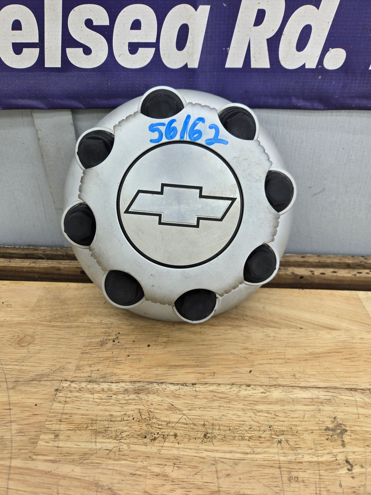 1999-2006 OEM Chevrolet Silverado 8 Lug Wheel Center Hub Cap Lug Cover