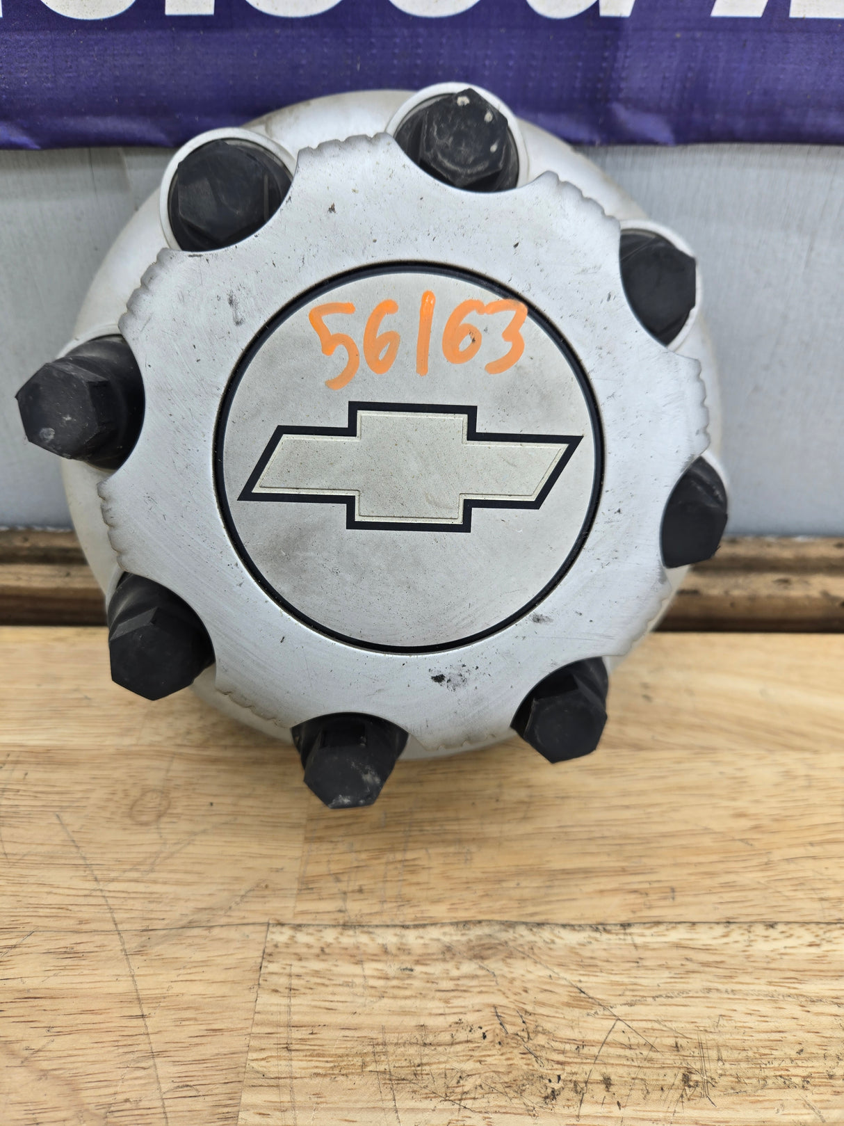 1999-2006 OEM Chevrolet Silverado 8 Lug Wheel Center Hub Cap Lug Cover