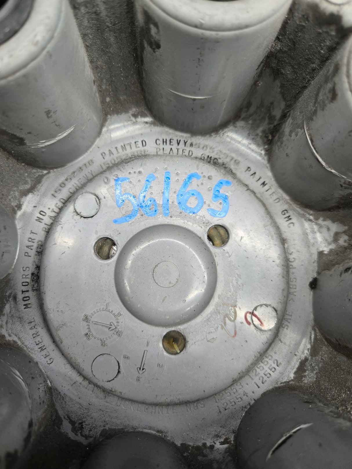 1999-2006 OEM Chevrolet Silverado 8 Lug Wheel Center Hub Cap Lug Cover