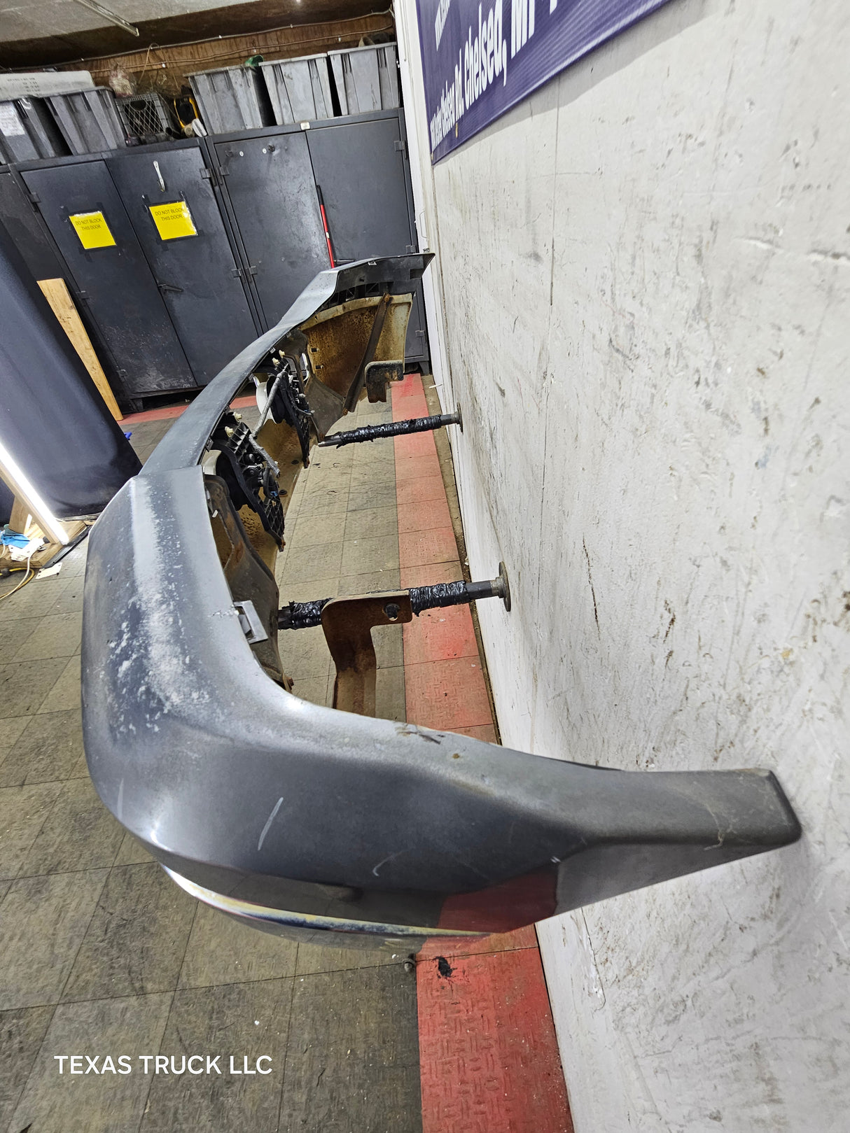 2005-2007 Ford Super Duty Front Bumper F250 F350