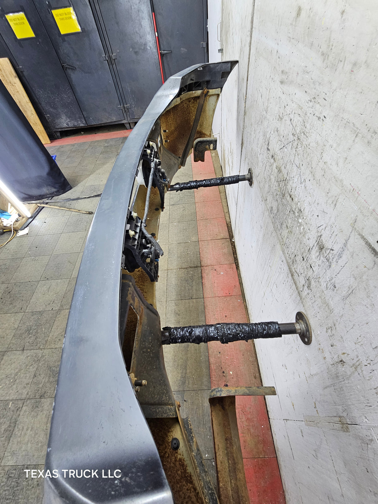 2005-2007 Ford Super Duty Front Bumper F250 F350