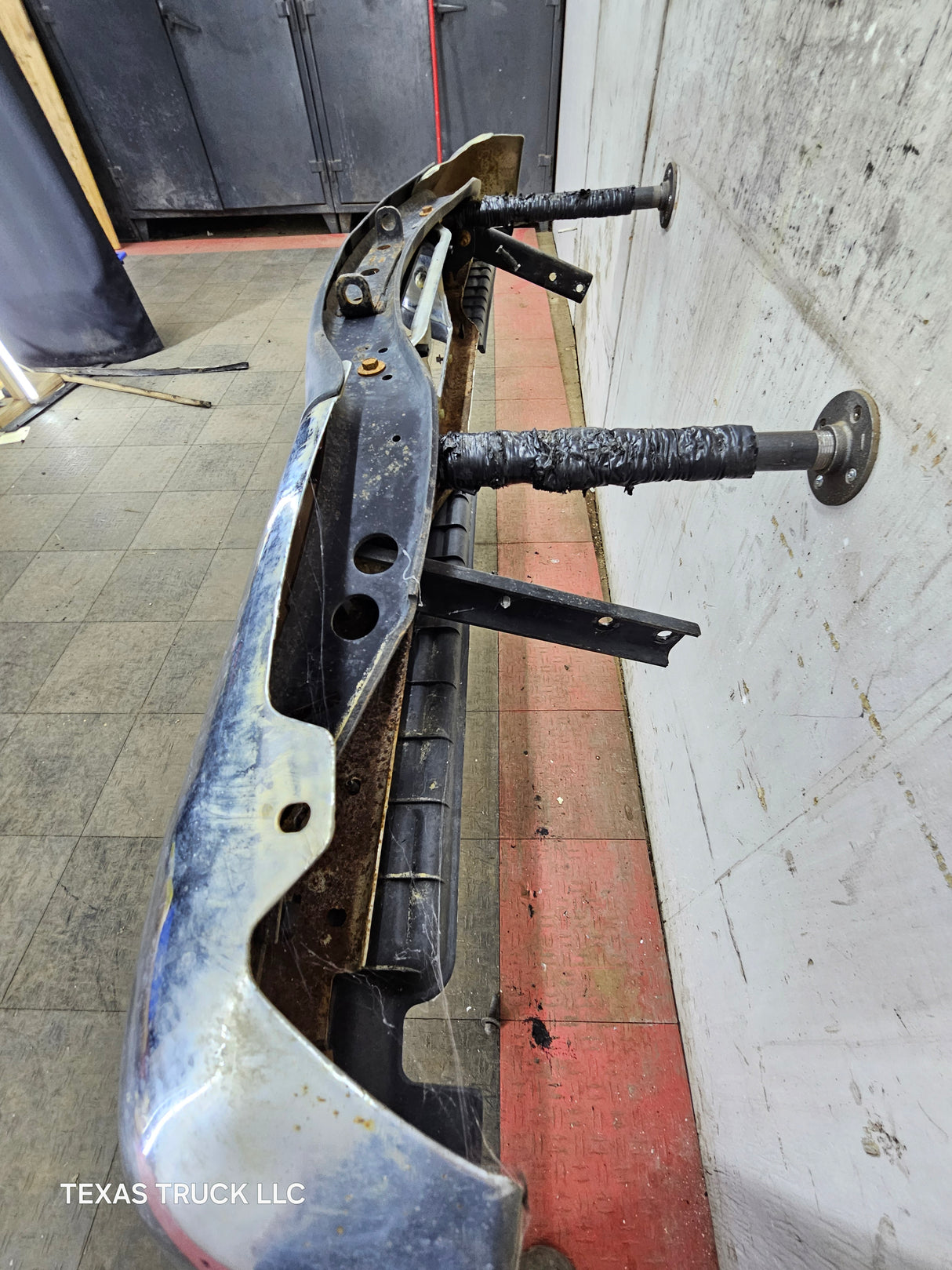 1999-2007 Ford Super Duty F250 F350 F450 F550 Chrome Rear Bumper