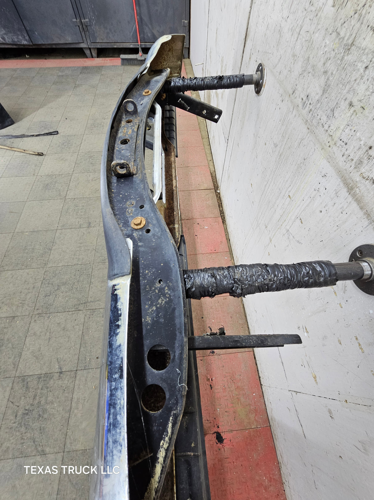 1999-2007 Ford Super Duty F250 F350 F450 F550 Chrome Rear Bumper