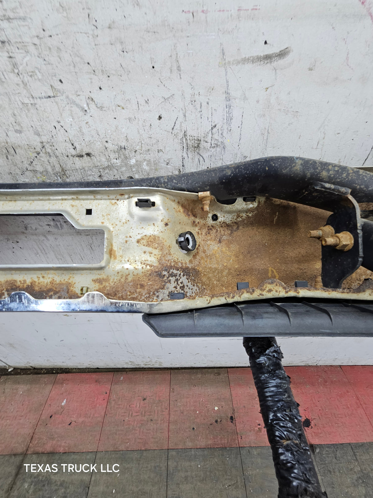 1999-2007 Ford Super Duty F250 F350 F450 F550 Chrome Rear Bumper