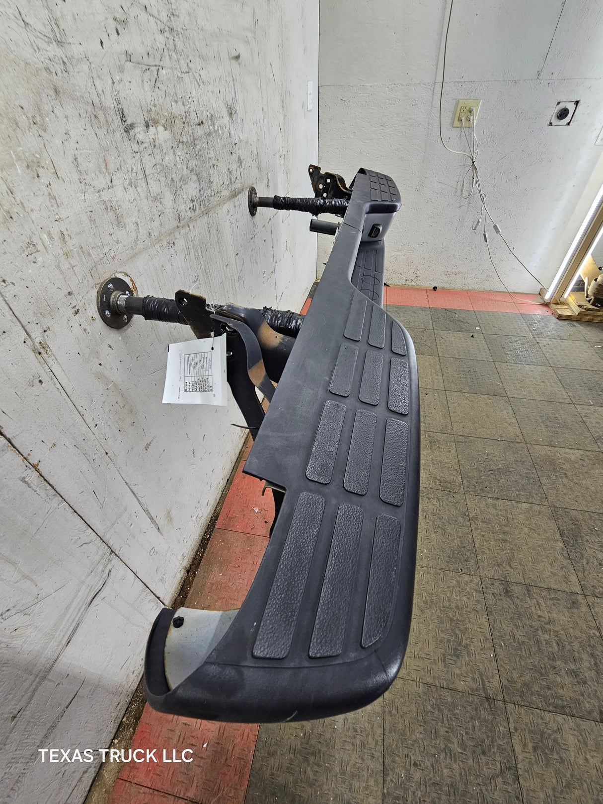 1999-2007 Chevrolet Silverado / GMC Sierra 1500 Rear Bumper