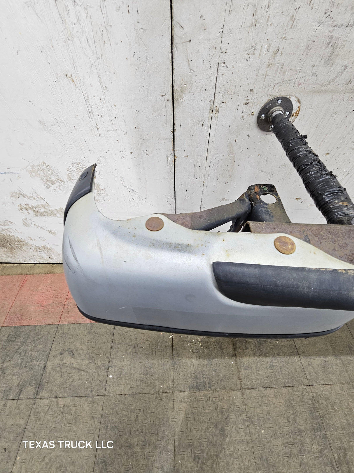 1999-2007 Chevrolet Silverado / GMC Sierra 1500 Rear Bumper