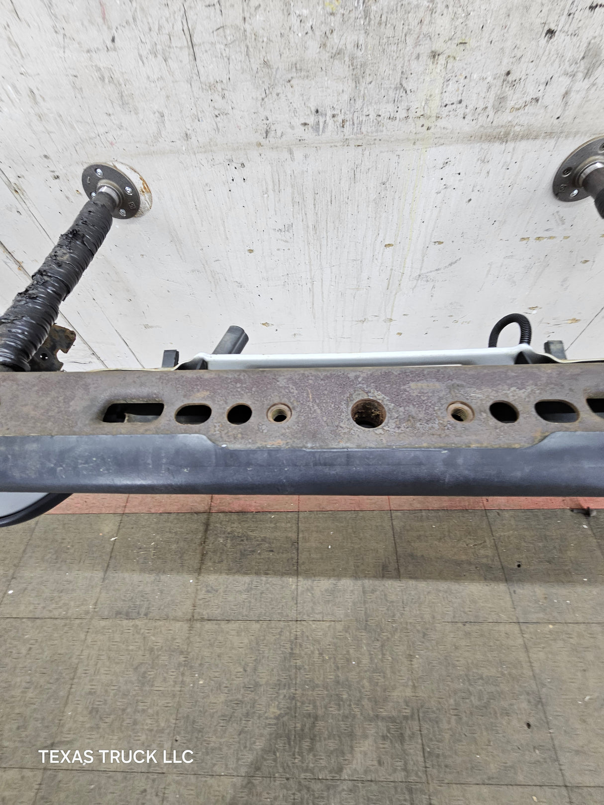 1999-2007 Chevrolet Silverado / GMC Sierra 1500 Rear Bumper