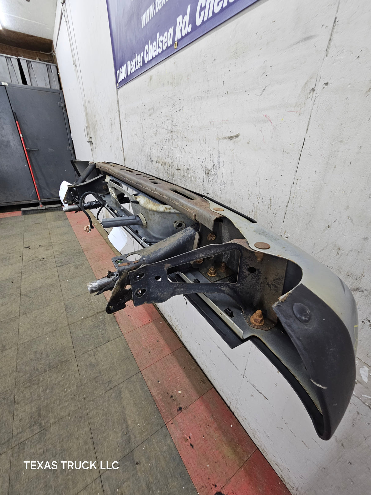 1999-2007 Chevrolet Silverado / GMC Sierra 1500 Rear Bumper