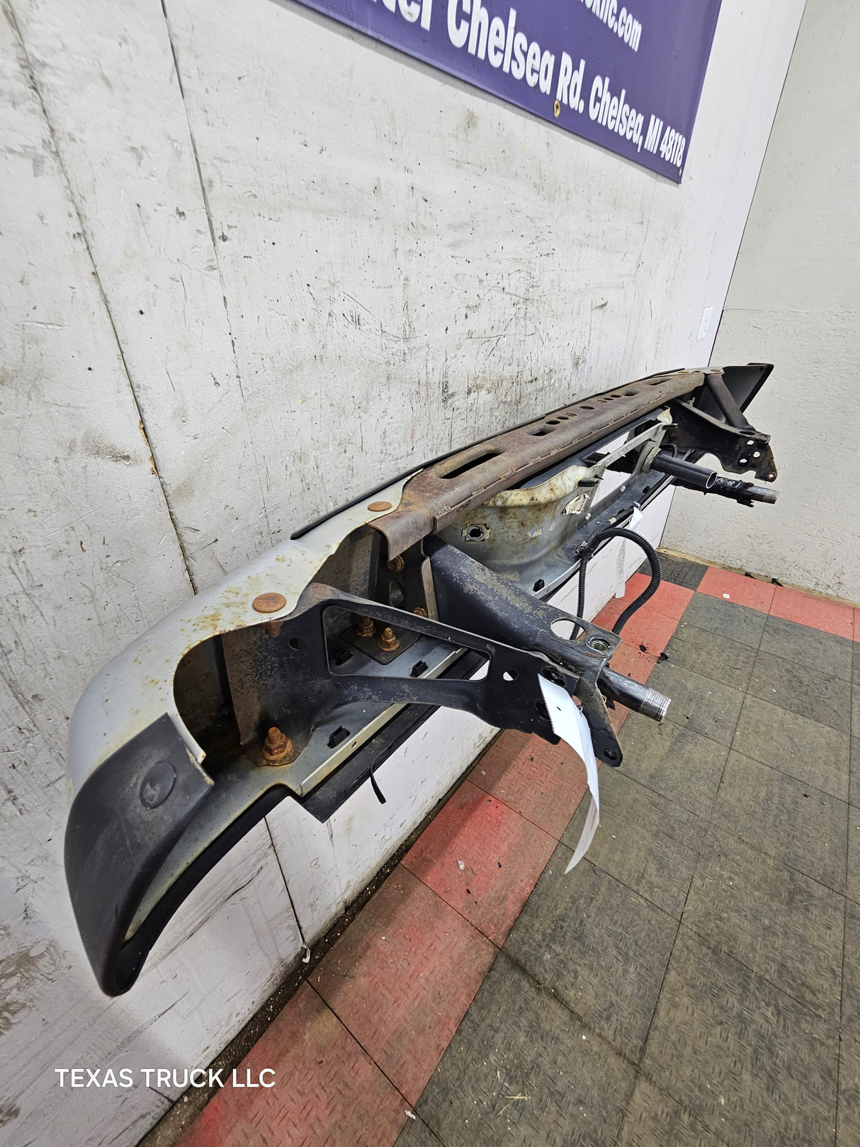 1999-2007 Chevrolet Silverado / GMC Sierra 1500 Rear Bumper