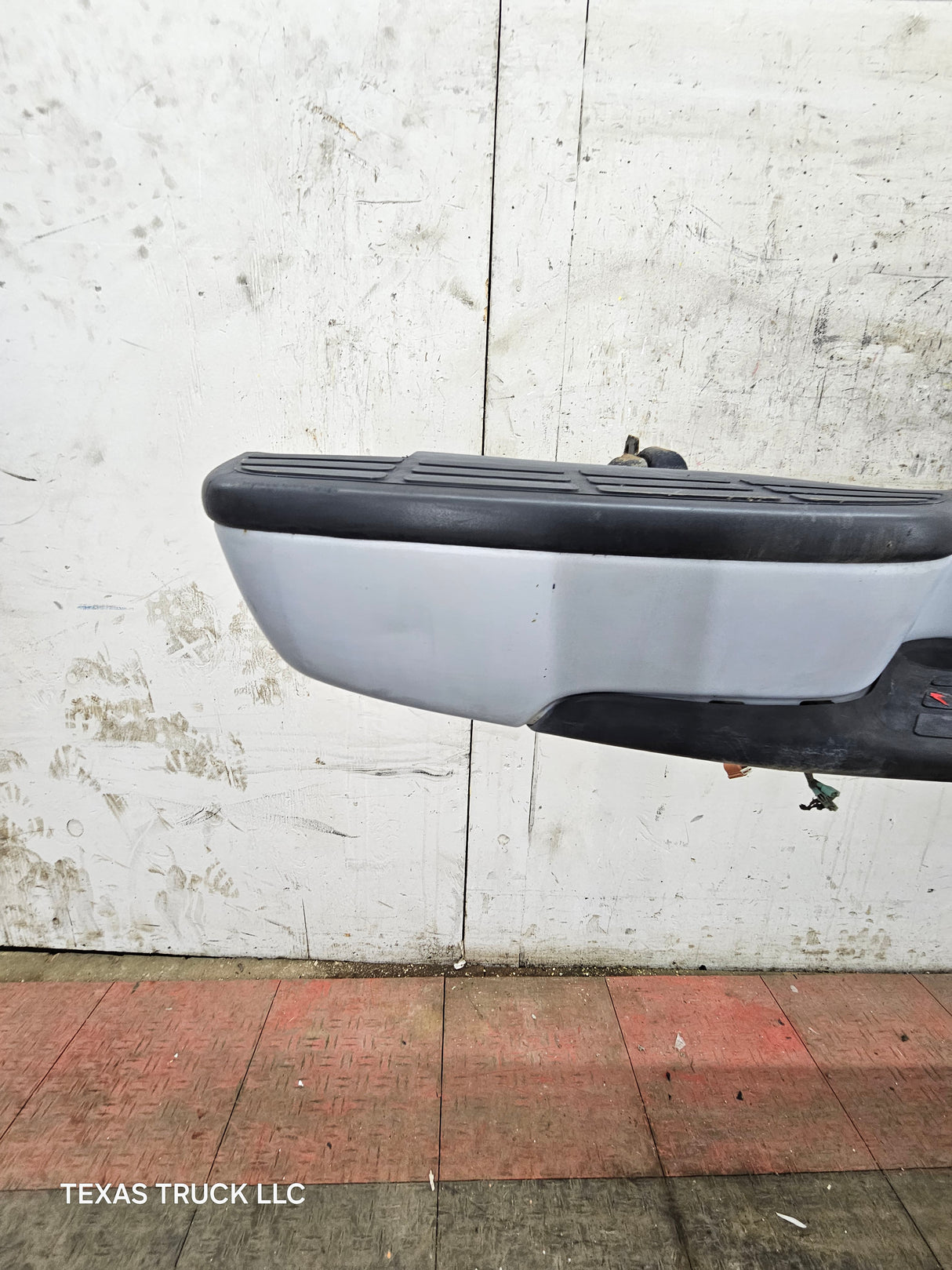 1999-2007 Chevrolet Silverado / GMC Sierra 1500 Rear Bumper