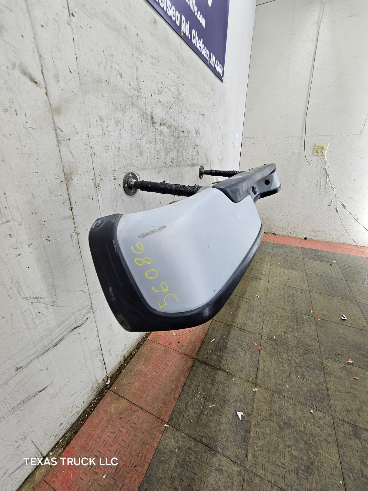 1999-2007 Chevrolet Silverado / GMC Sierra 1500 Rear Bumper