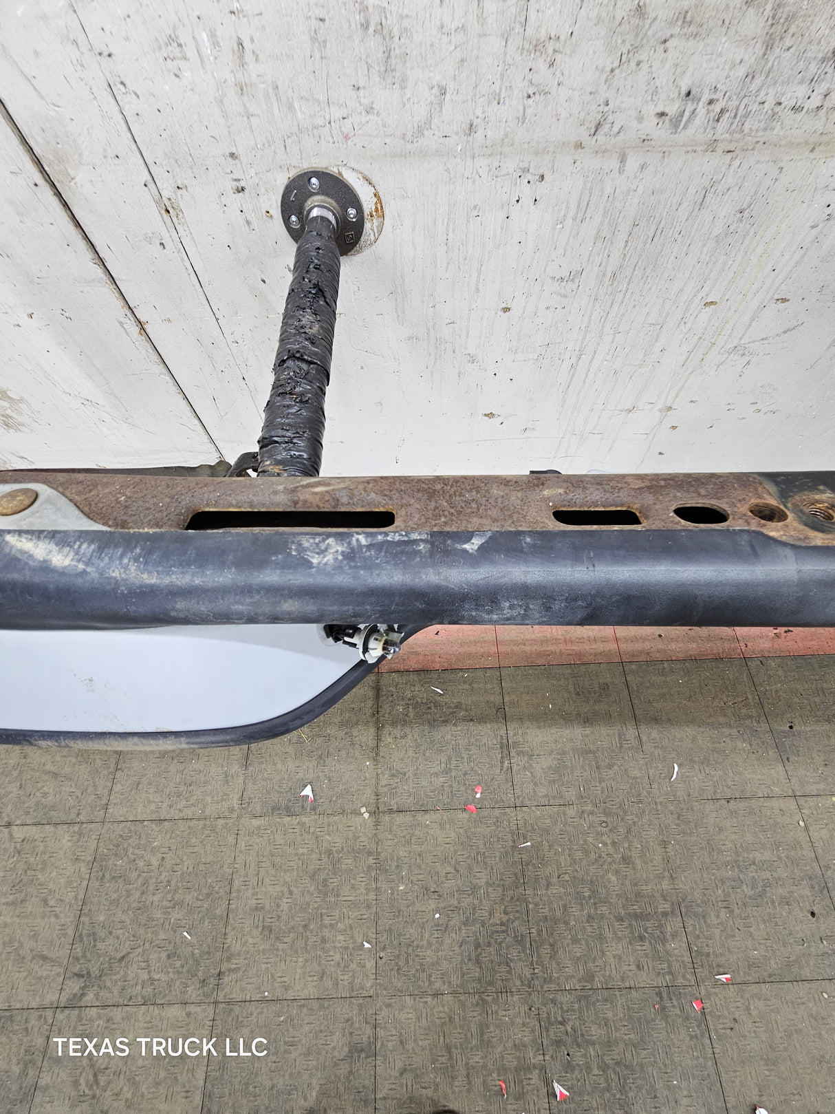 1999-2007 Chevrolet Silverado / GMC Sierra 1500 Rear Bumper