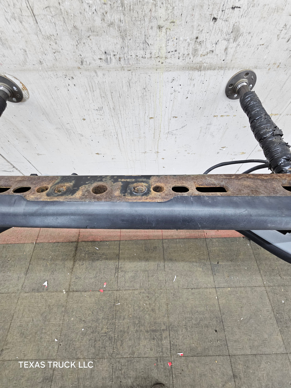 1999-2007 Chevrolet Silverado / GMC Sierra 1500 Rear Bumper