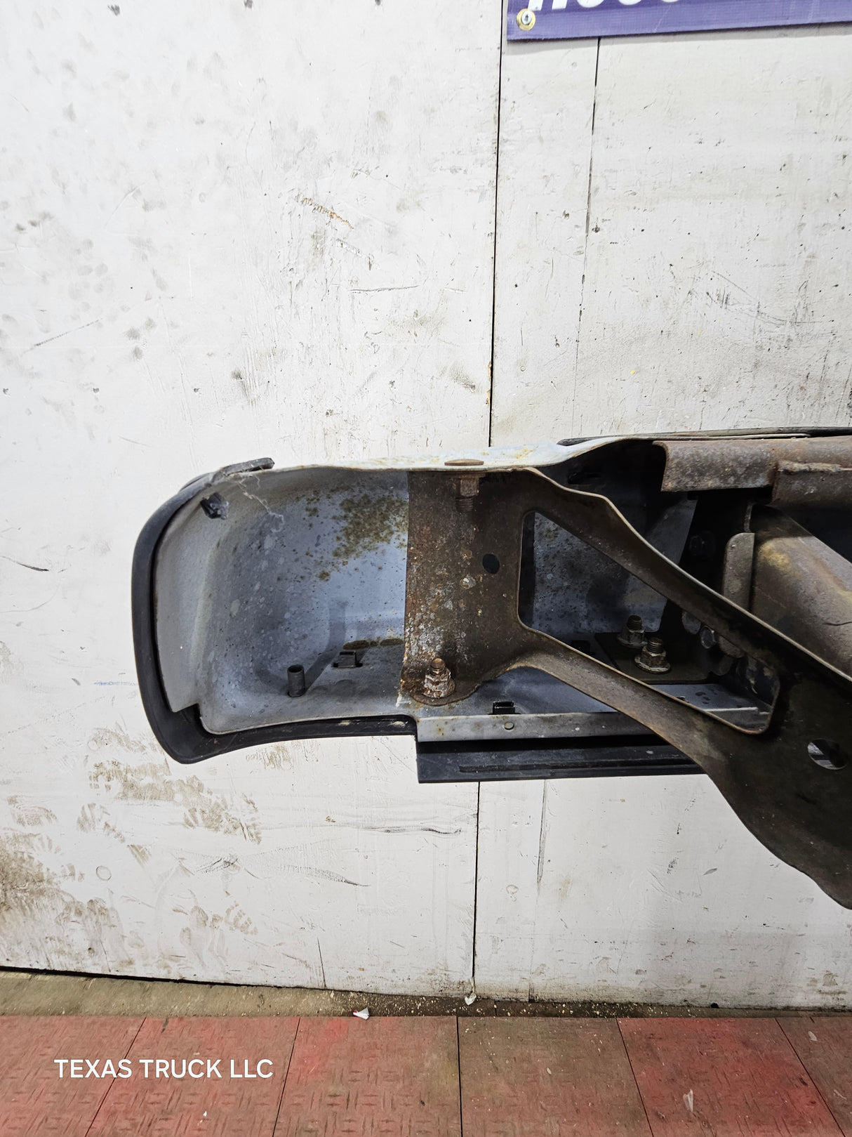 1999-2007 Chevrolet Silverado / GMC Sierra 1500 Rear Bumper