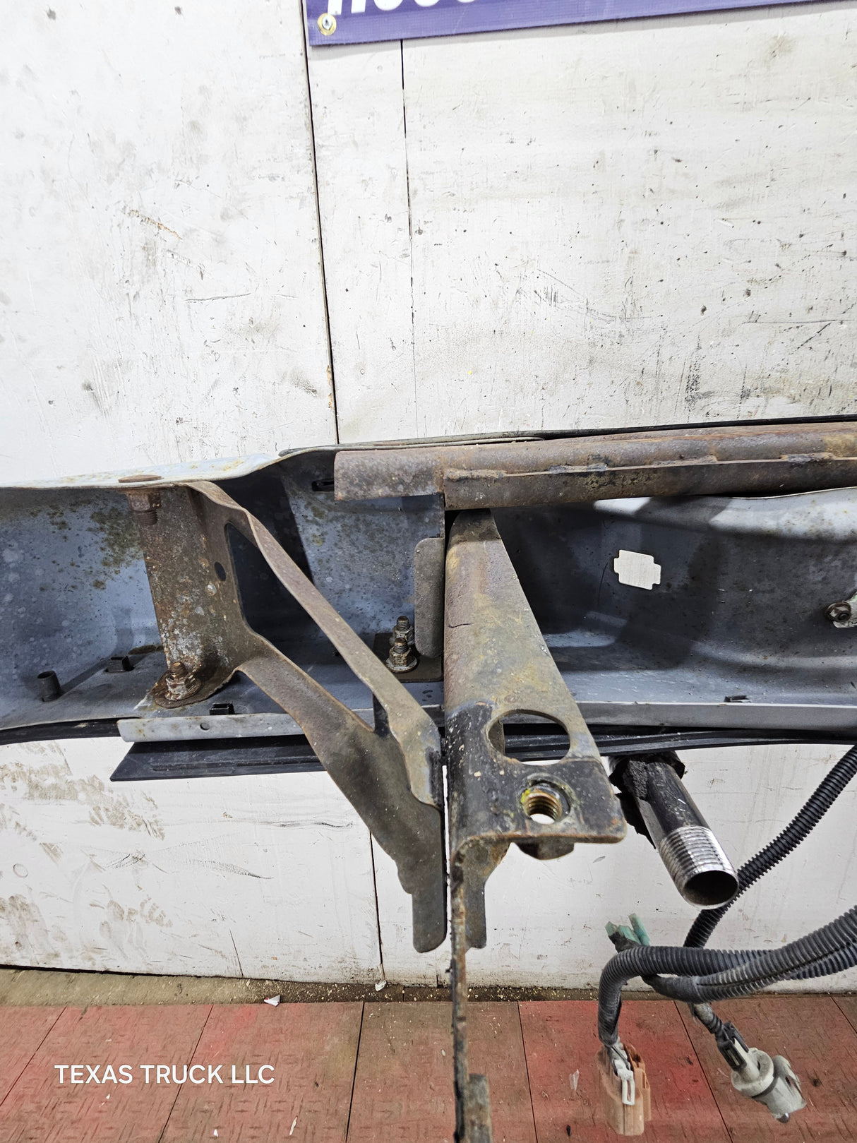 1999-2007 Chevrolet Silverado / GMC Sierra 1500 Rear Bumper