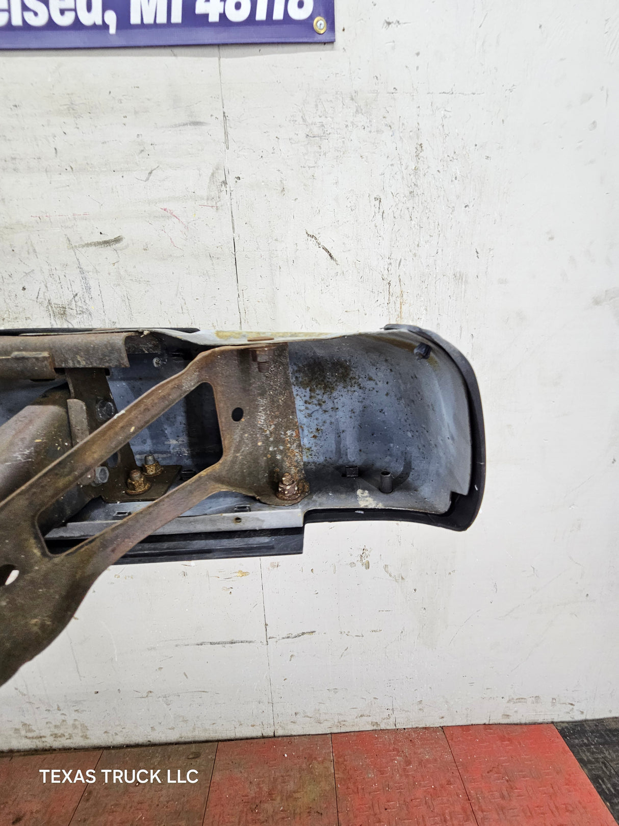 1999-2007 Chevrolet Silverado / GMC Sierra 1500 Rear Bumper