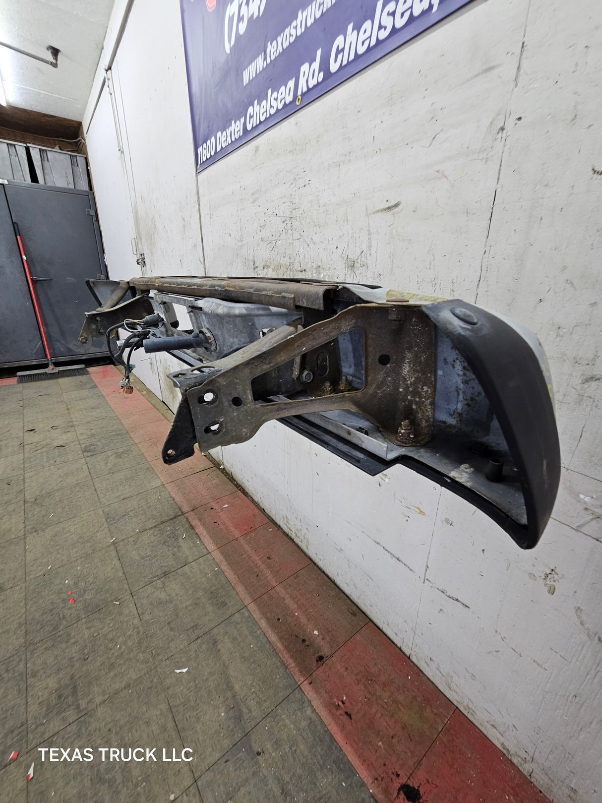 1999-2007 Chevrolet Silverado / GMC Sierra 1500 Rear Bumper