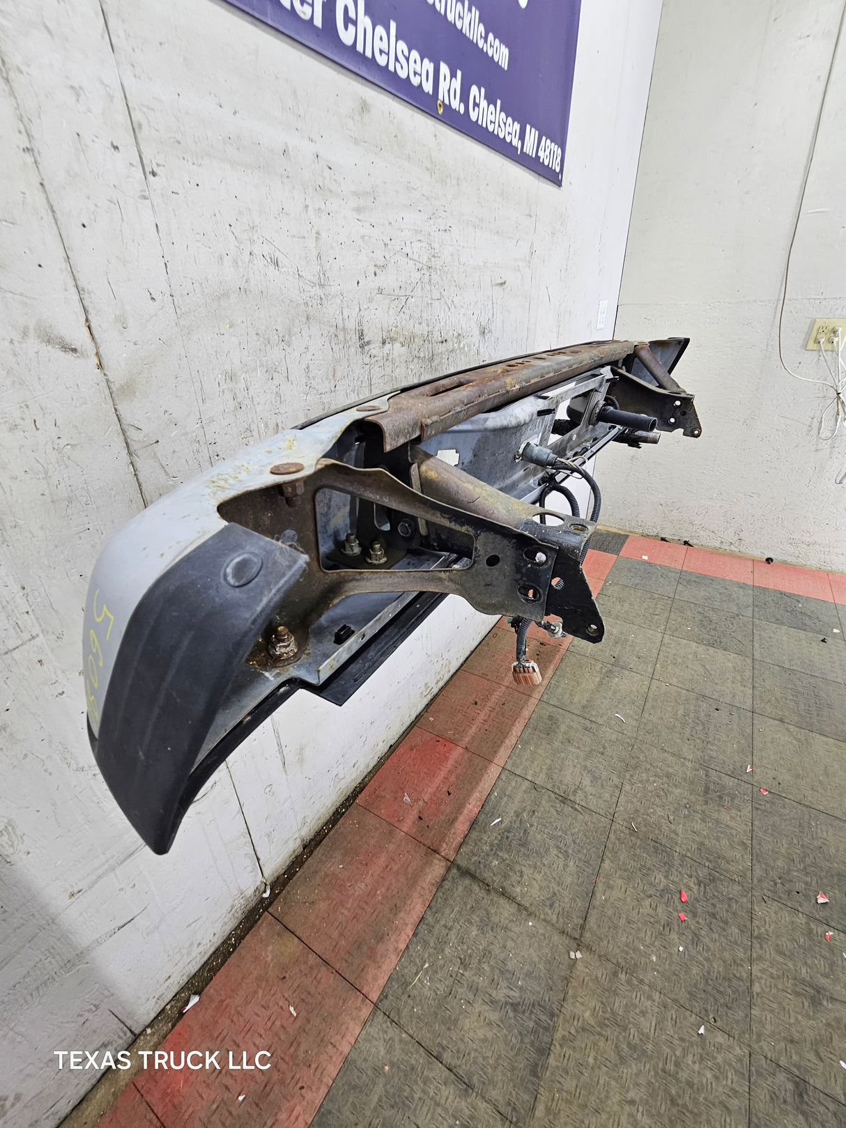 1999-2007 Chevrolet Silverado / GMC Sierra 1500 Rear Bumper